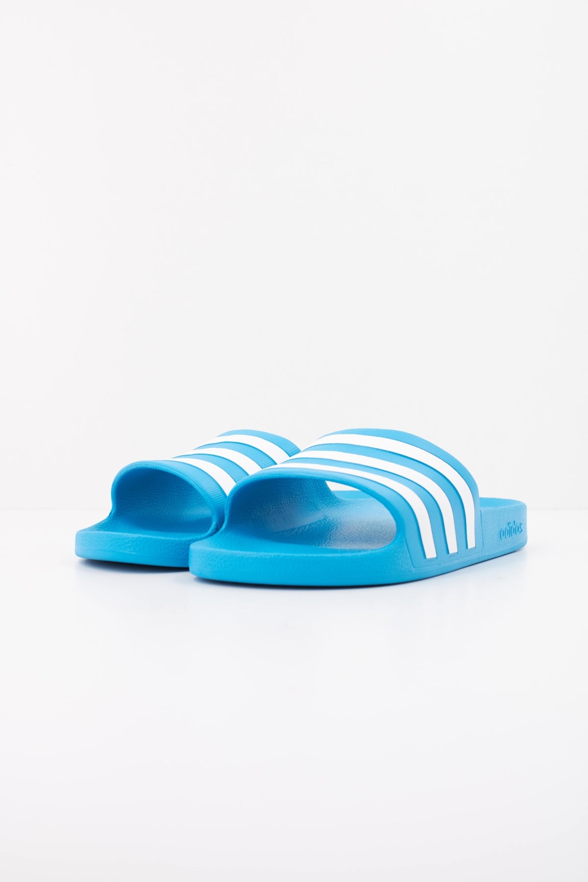 ADIDAS ADILETTE AQUA en color AZUL (2)
