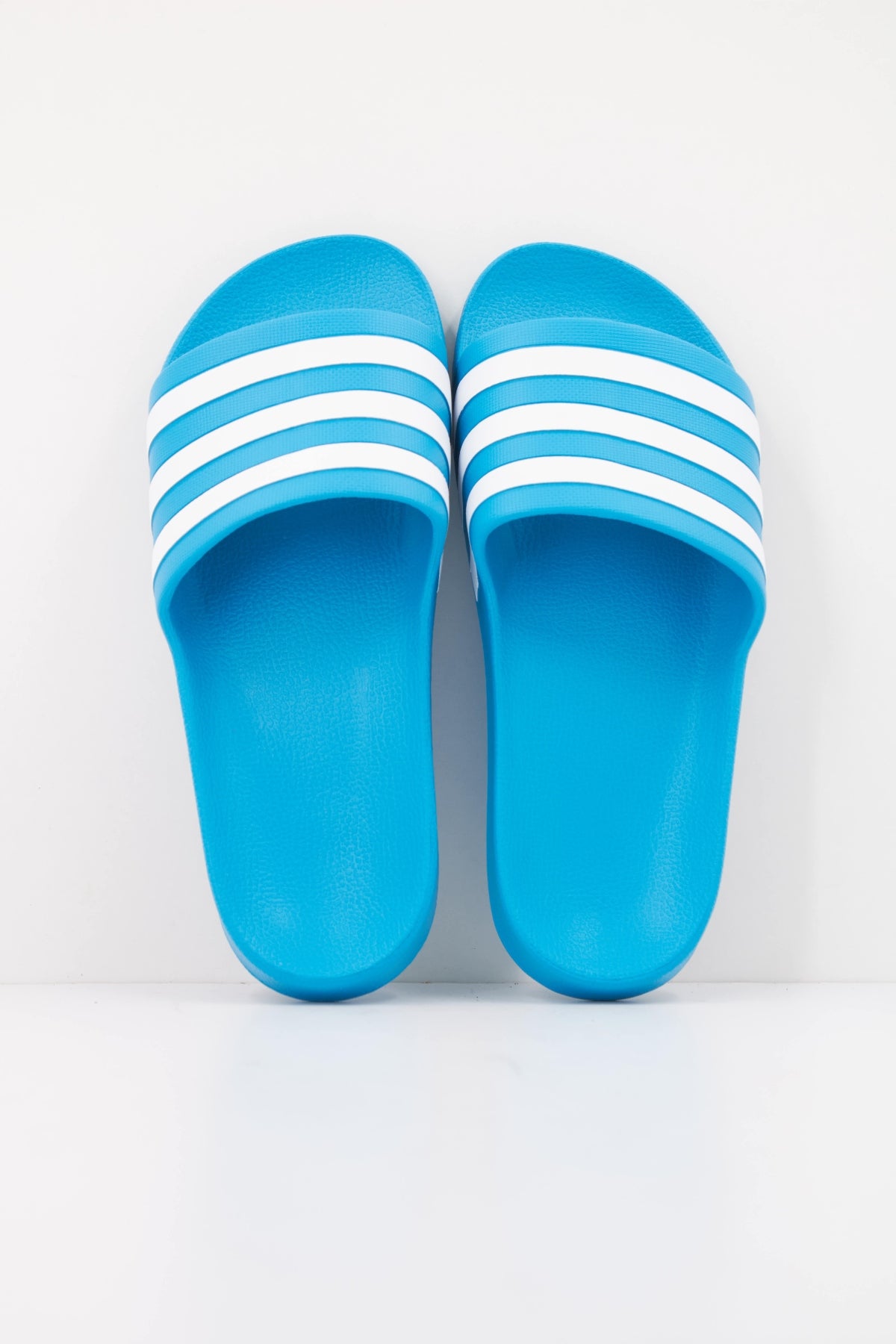 ADIDAS ADILETTE AQUA en color AZUL (3)