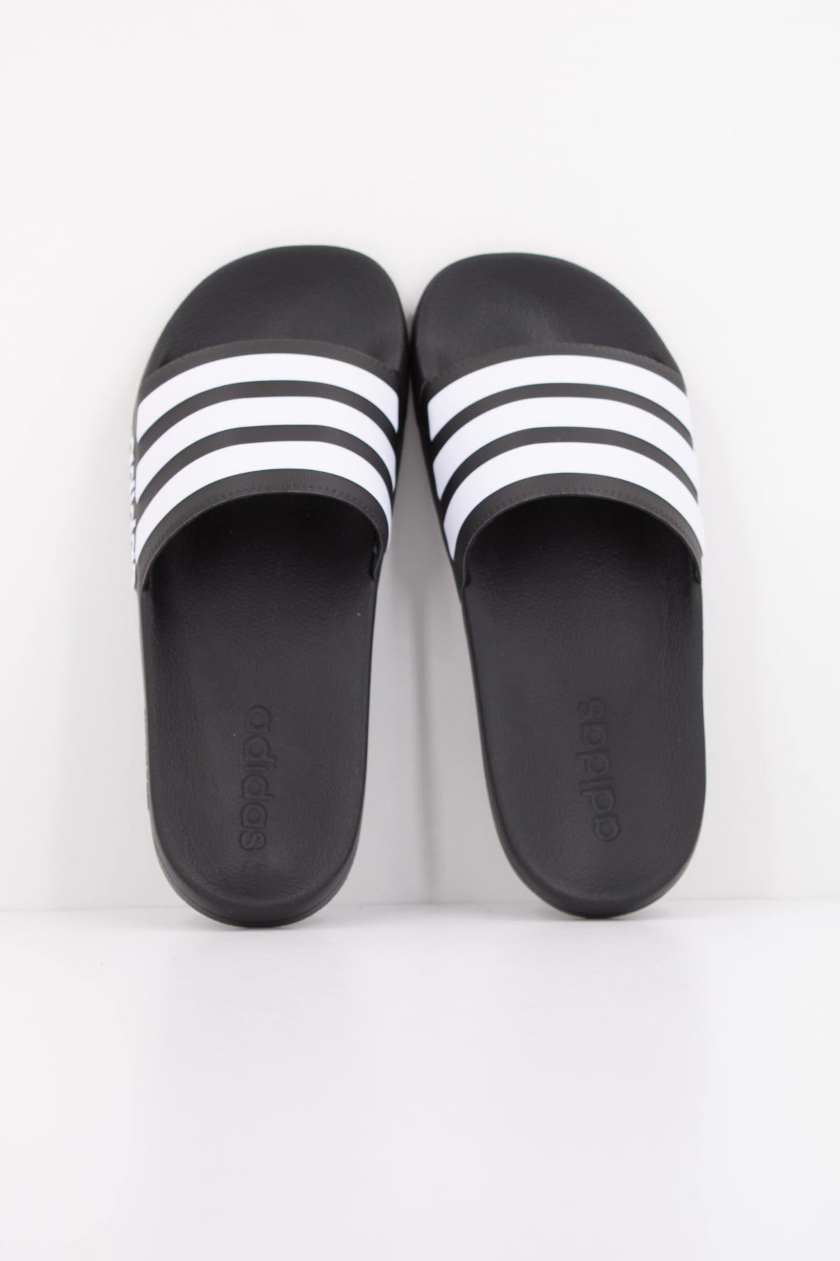 ADIDAS ADILETTE SHOWER en color NEGRO (3)