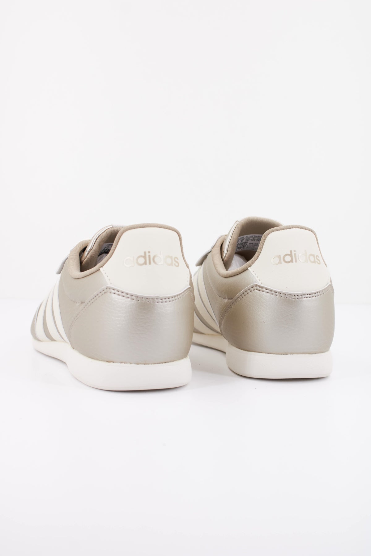 ADIDAS BARREDA LO en color ORO (4)