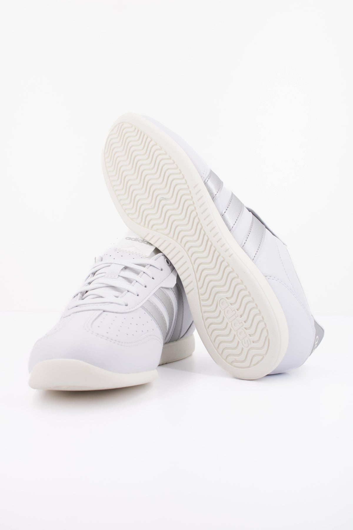 ADIDAS BARREDA LO en color BLANCO (5)
