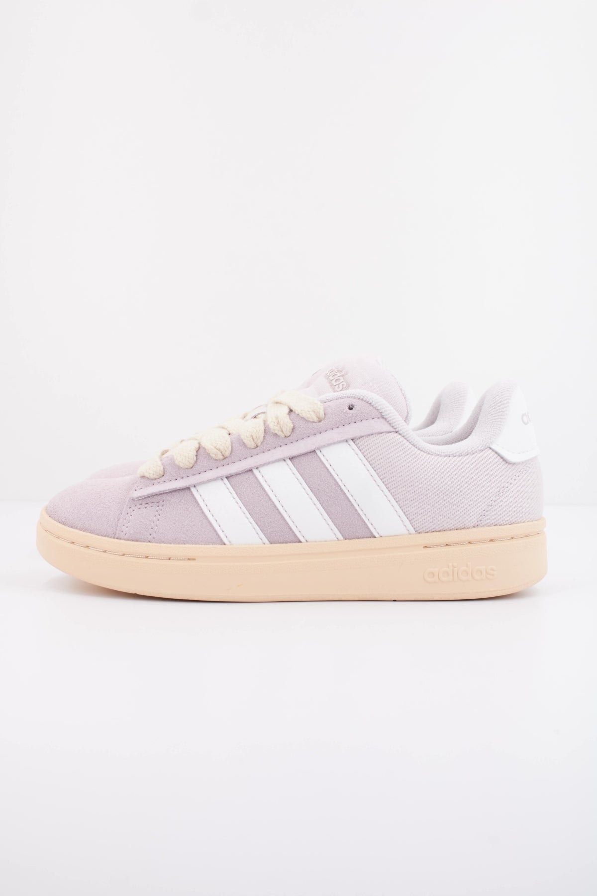 ADIDAS GRAND COURT ALPHA en color VIOLETA (1)