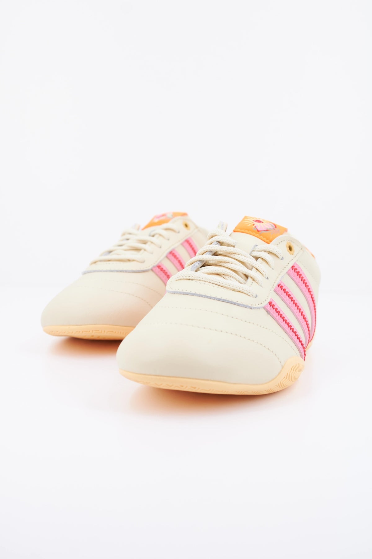 ADIDAS GRAND COURT LO en color BEIS (2)
