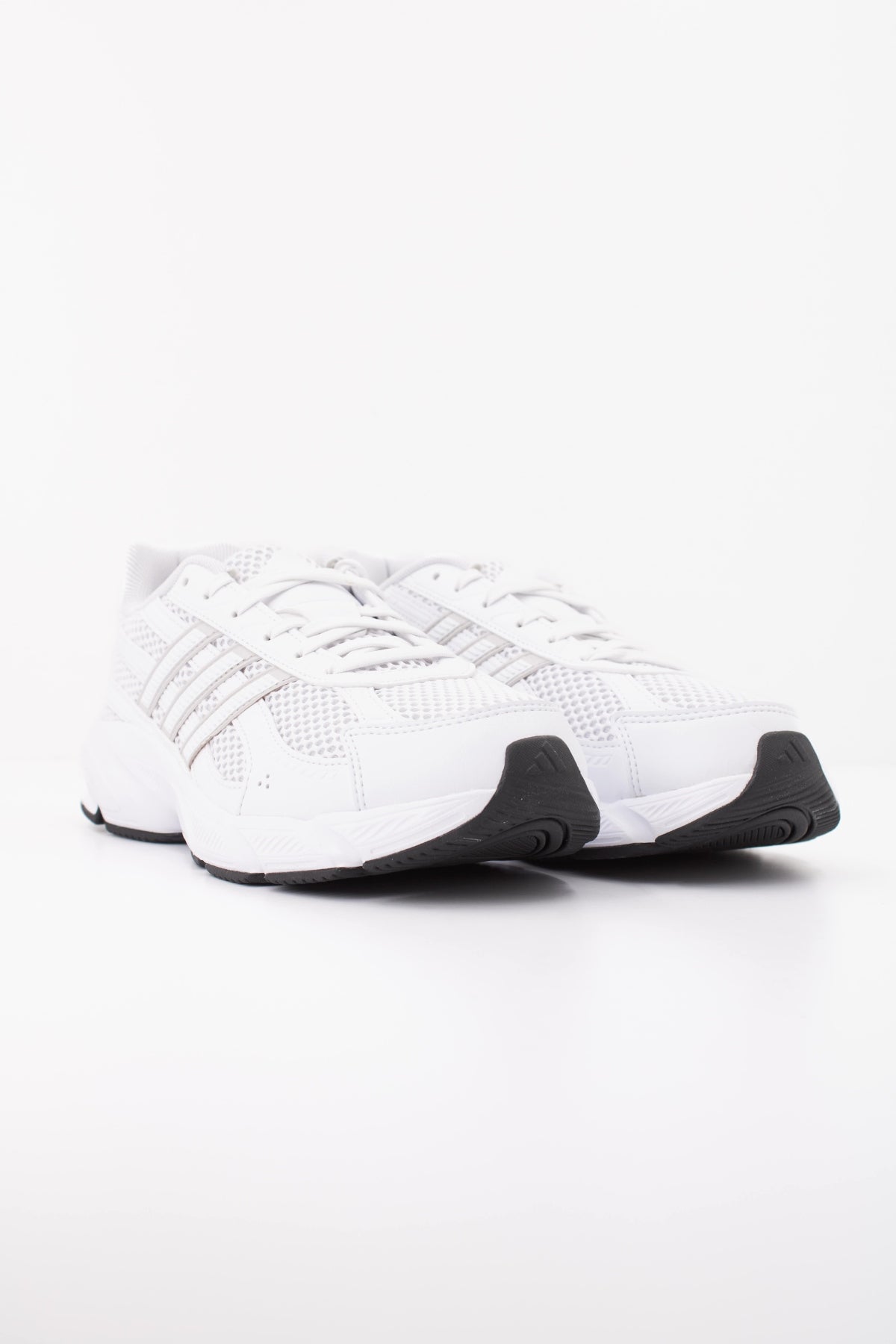 ADIDAS TECHNOCHAOS en color BLANCO (2)