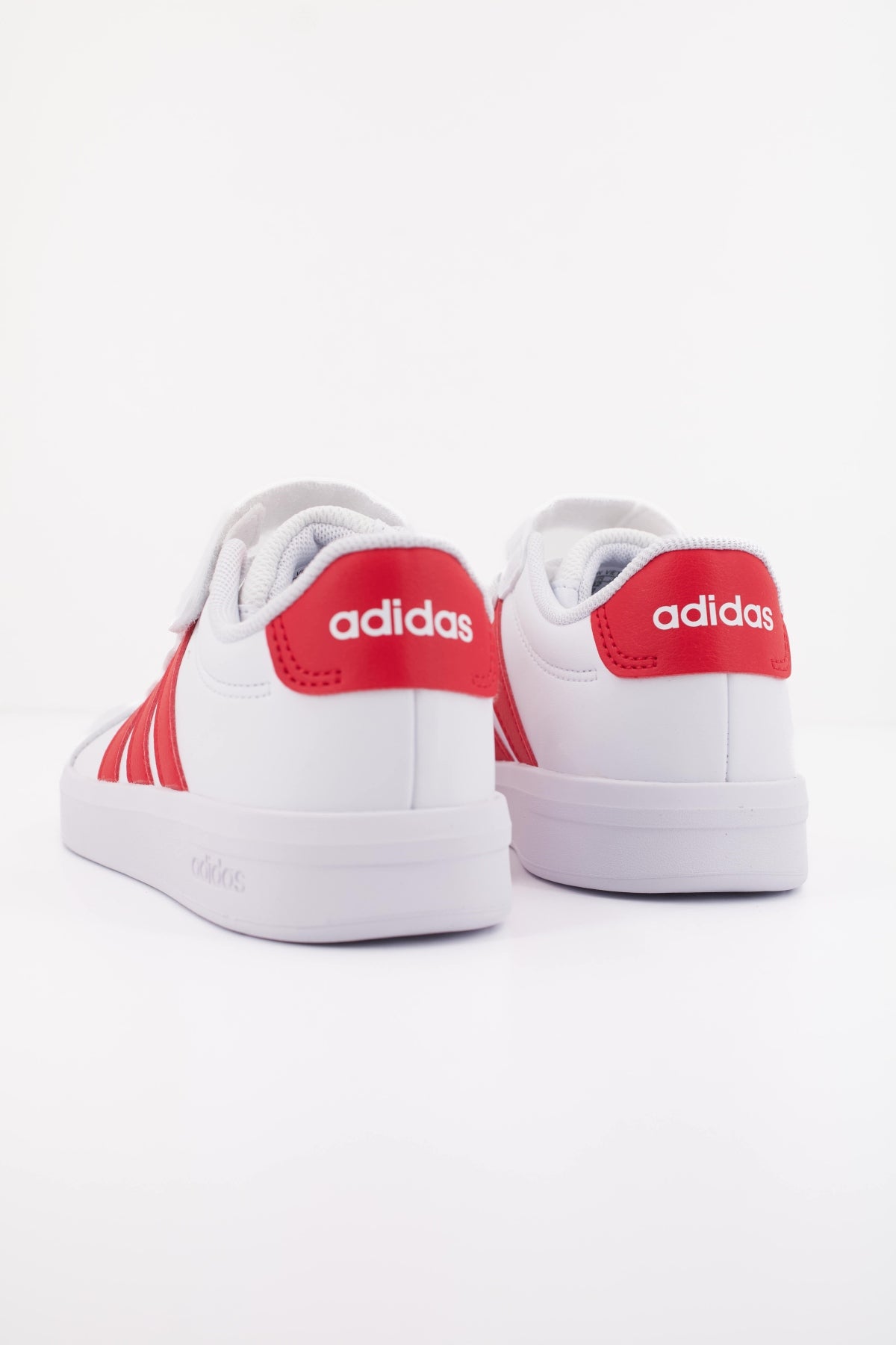 ADIDAS GRAND COURT . EL en color BLANCO (4)