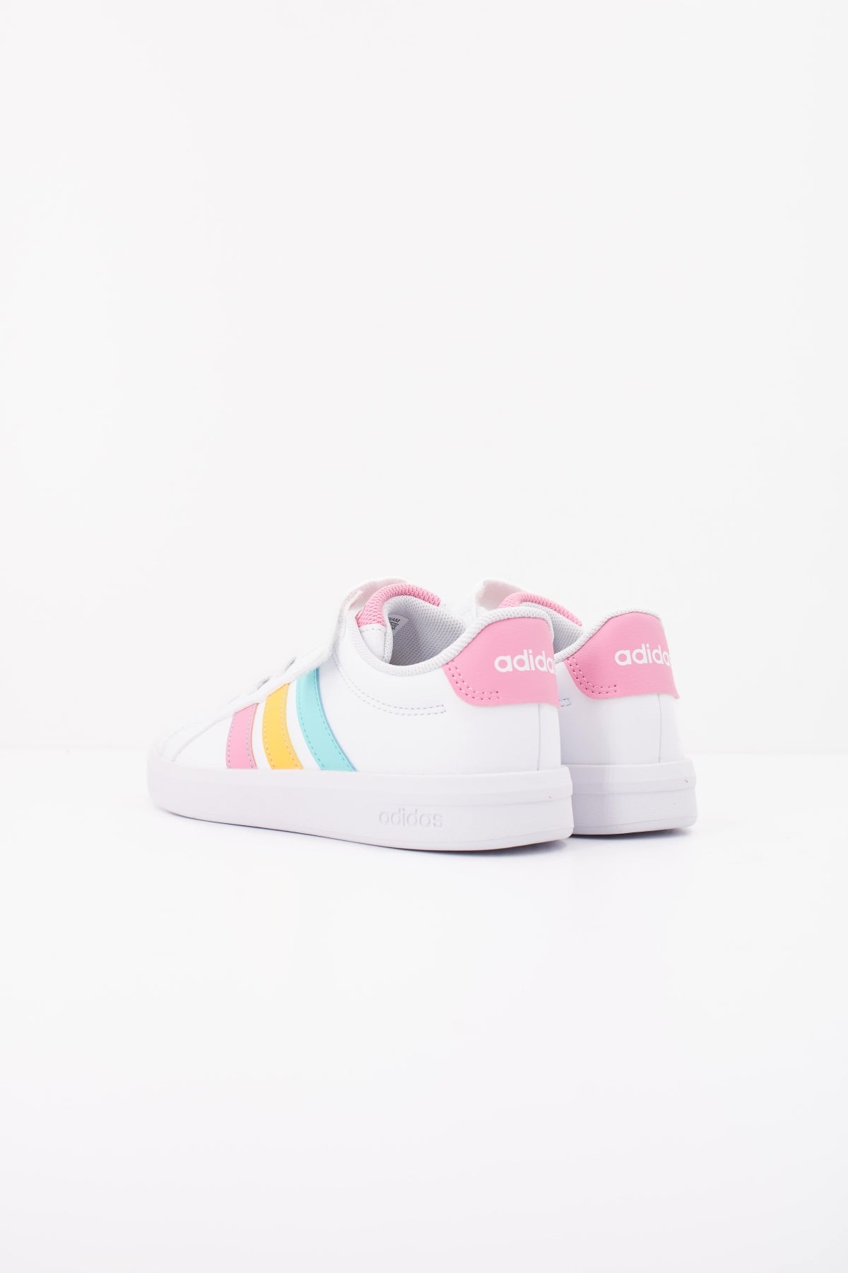 ADIDAS GRAND COURT . EL en color BLANCO (4)