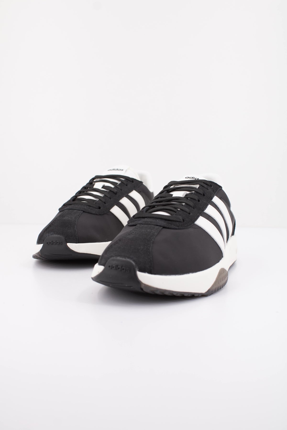 ADIDAS RUN en color NEGRO (2)