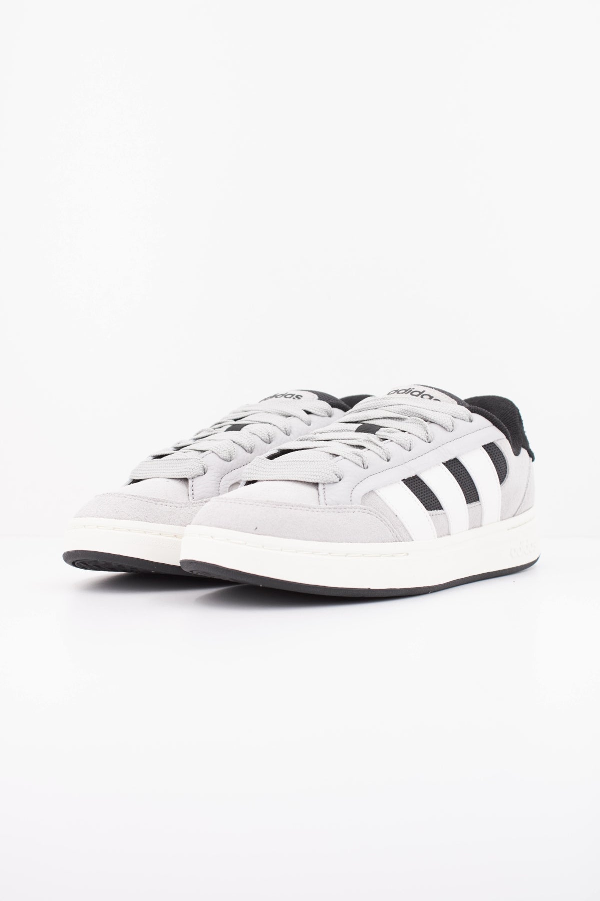 ADIDAS GC ALPHA SK en color GRIS (2)