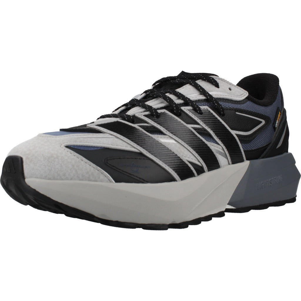 ADIDAS LIGHTBLAZE ATR en color GRIS (1)
