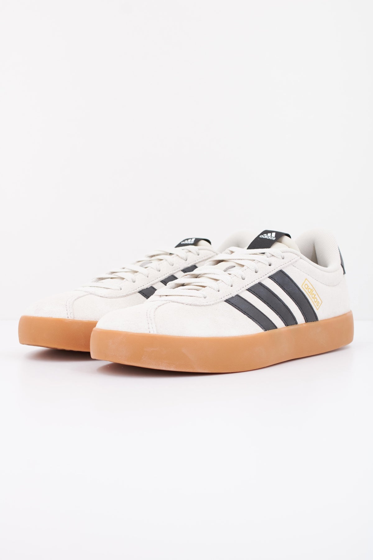 ADIDAS VL COURT . en color BEIS (2)
