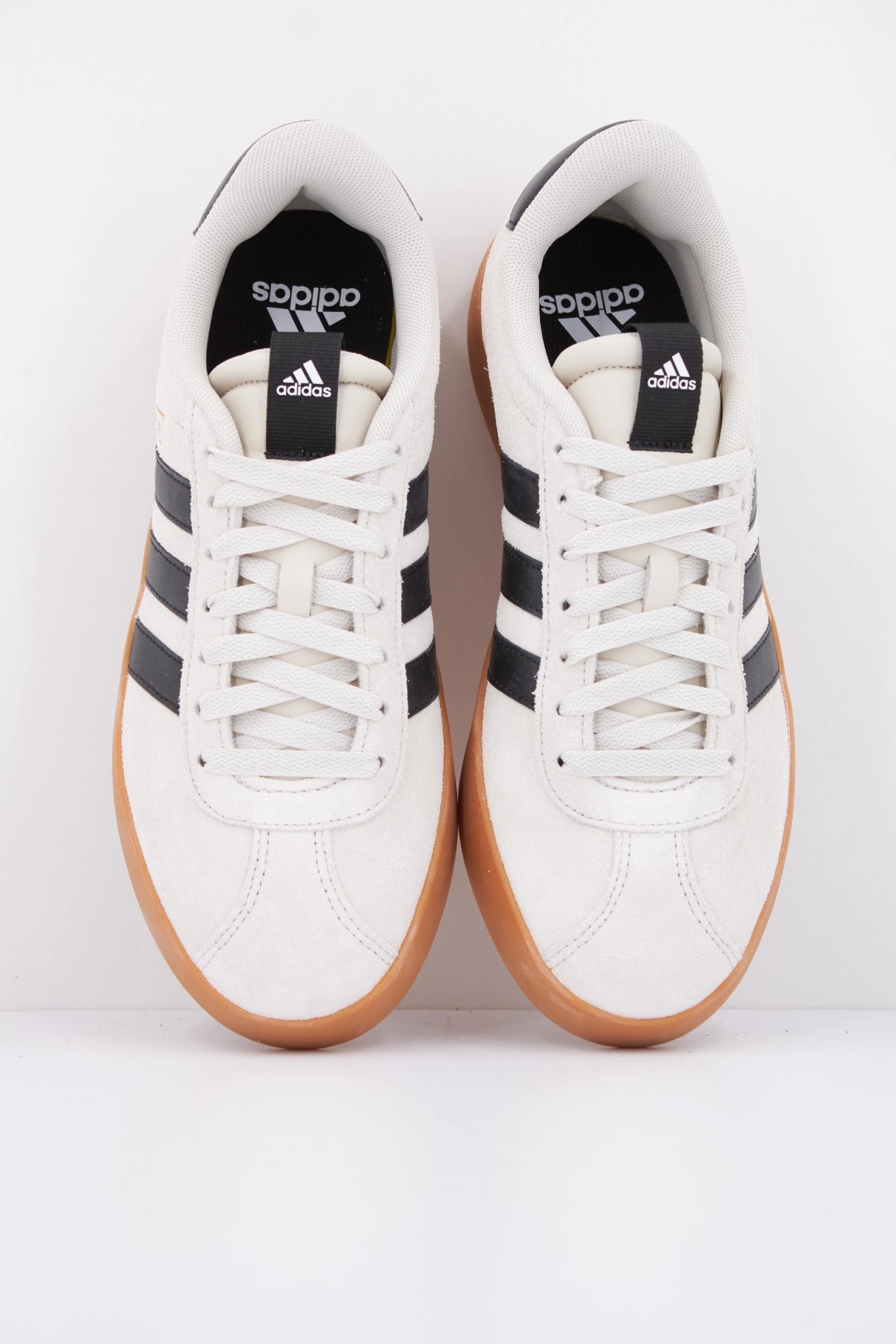 ADIDAS VL COURT . en color BEIS (3)