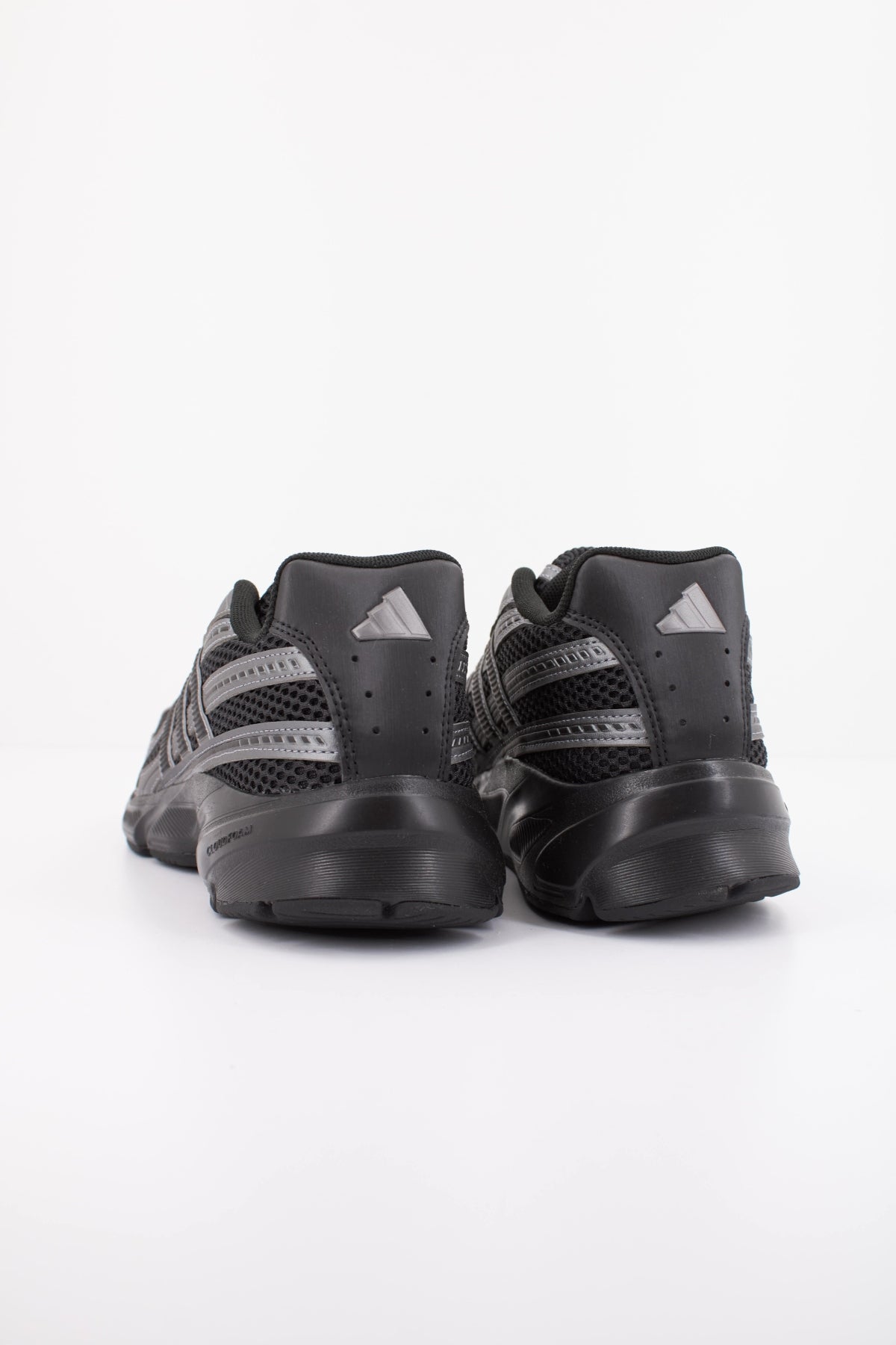 ADIDAS TECHNOCHAOS en color NEGRO (4)
