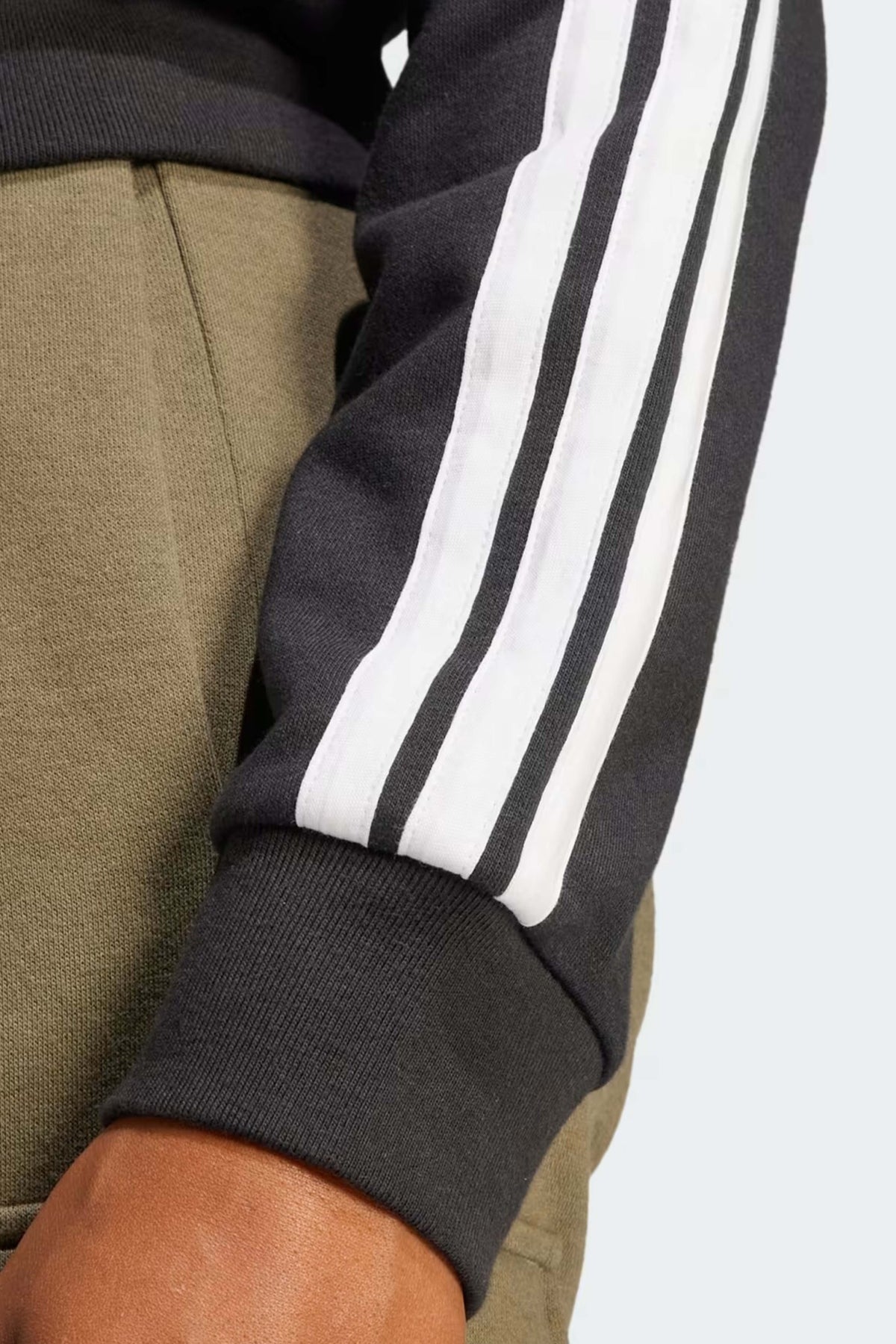 ADIDAS JE en color NEGRO (3)