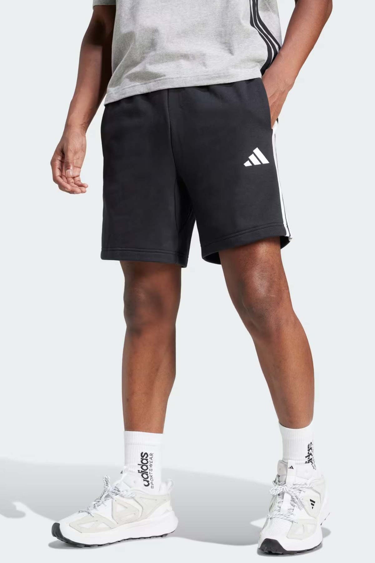 ADIDAS JE M en color NEGRO (1)