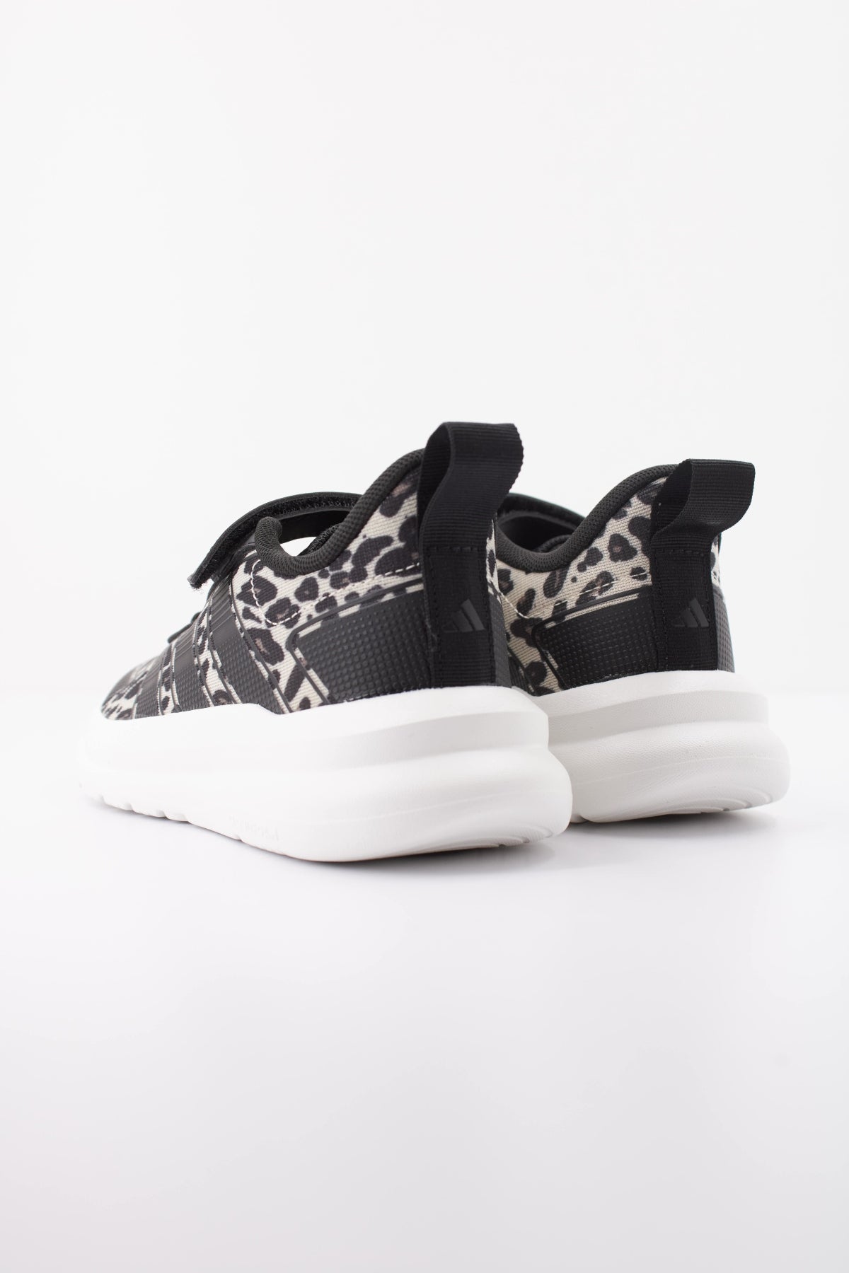 ADIDAS TENSAUR RUN . EL en color ANIMAL PRINT (4)