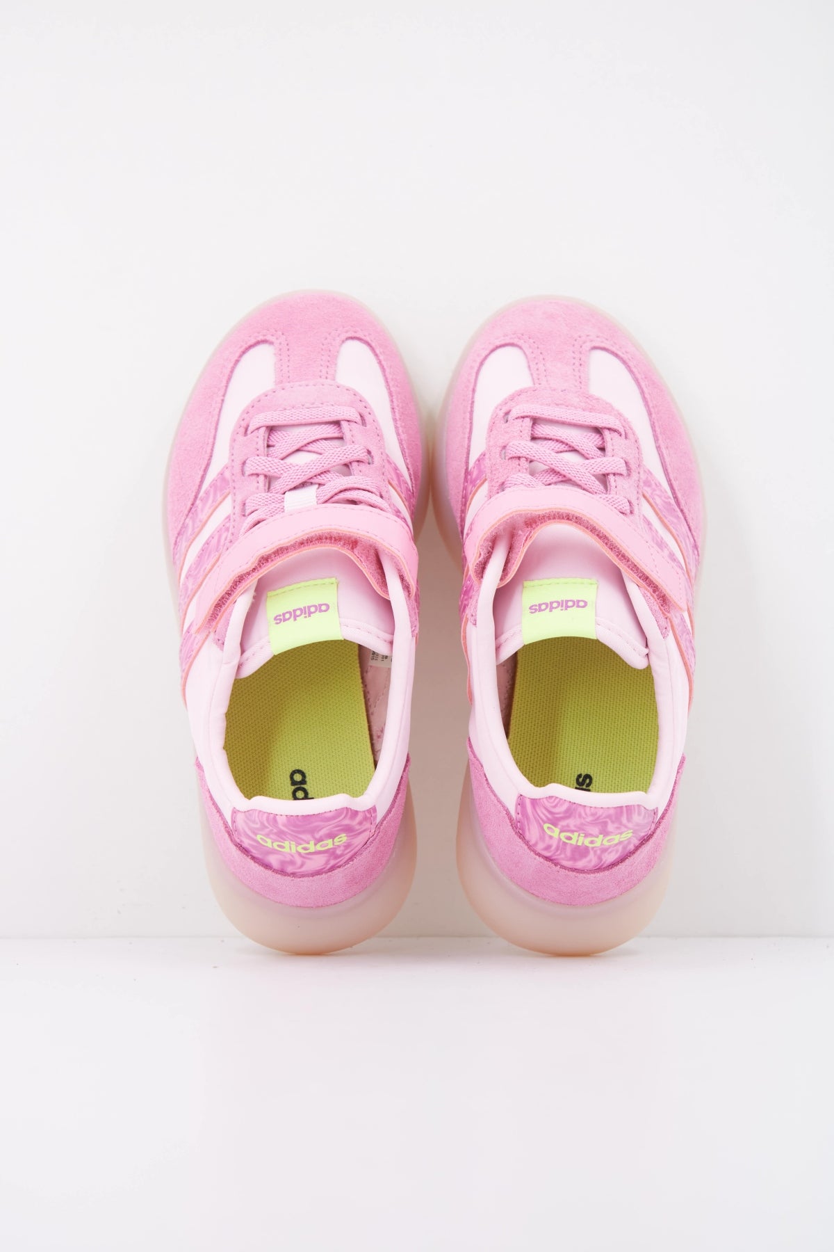 ADIDAS BARREDA DECODE EL C en color ROSA (3)