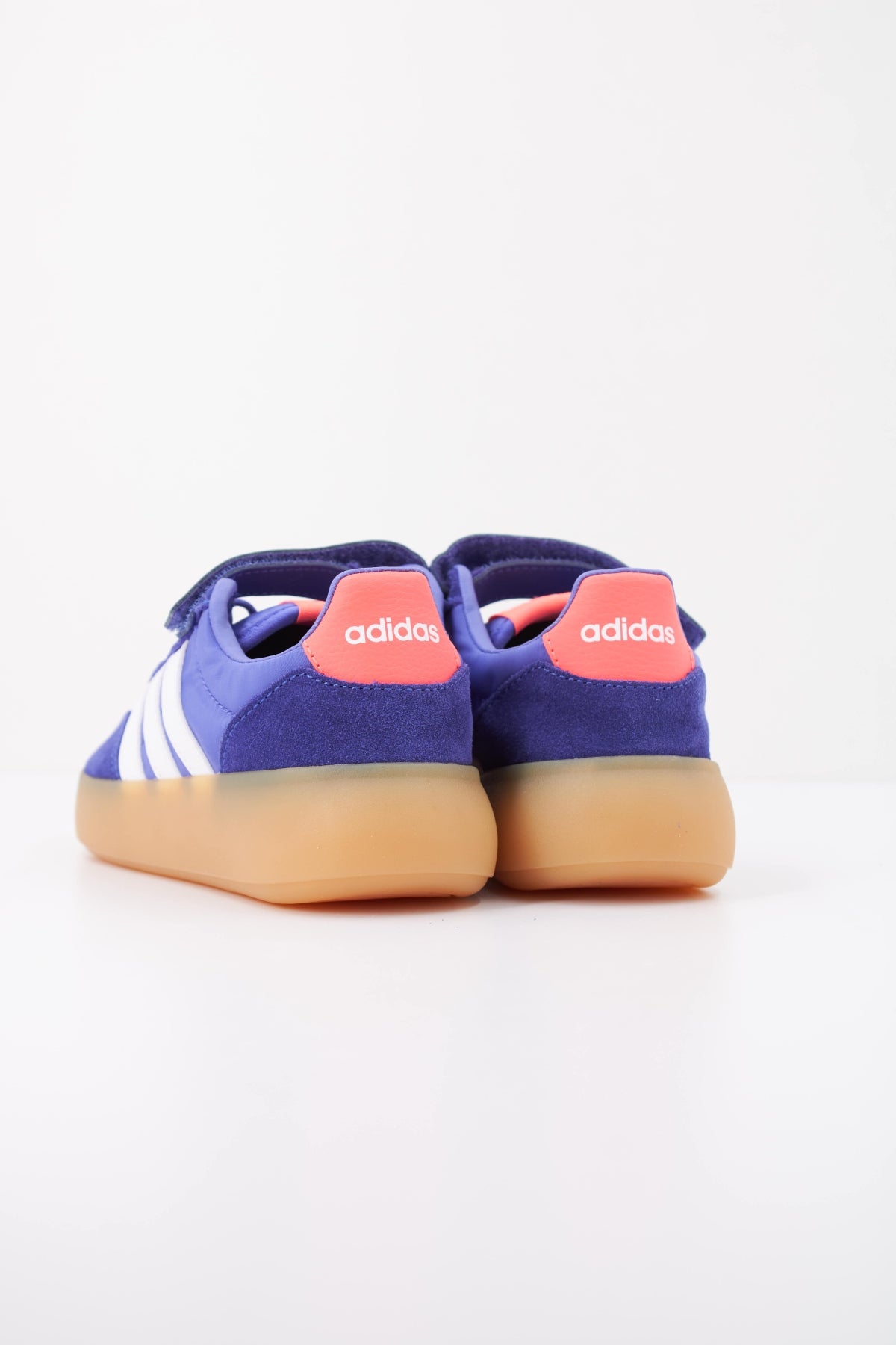 ADIDAS BARREDA DECODE EL C en color VIOLETA (4)