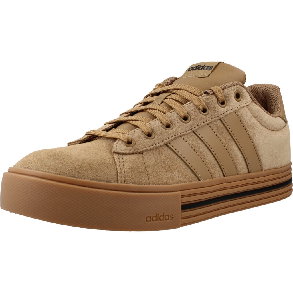 ADIDAS DAILY . en color BEIS (1)