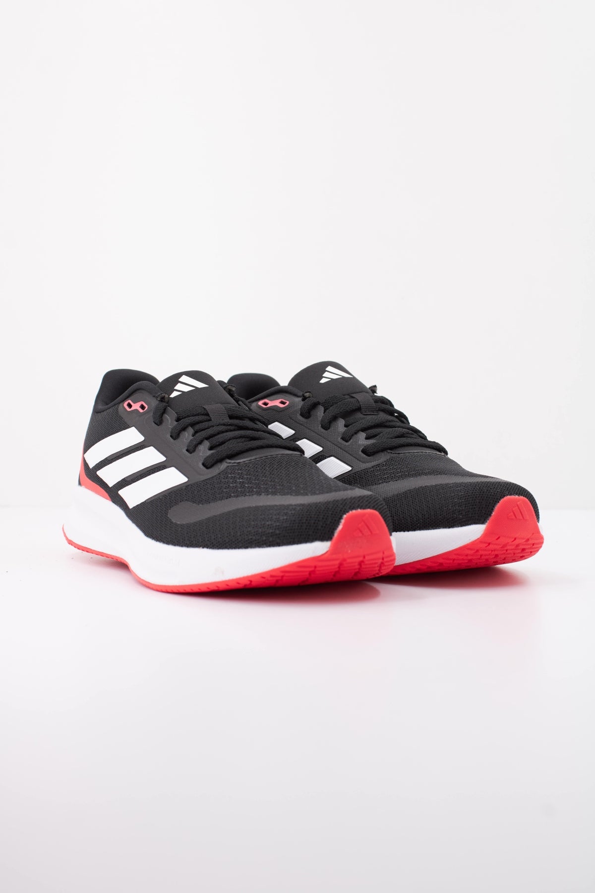 ADIDAS RUNFALCON J en color NEGRO (2)