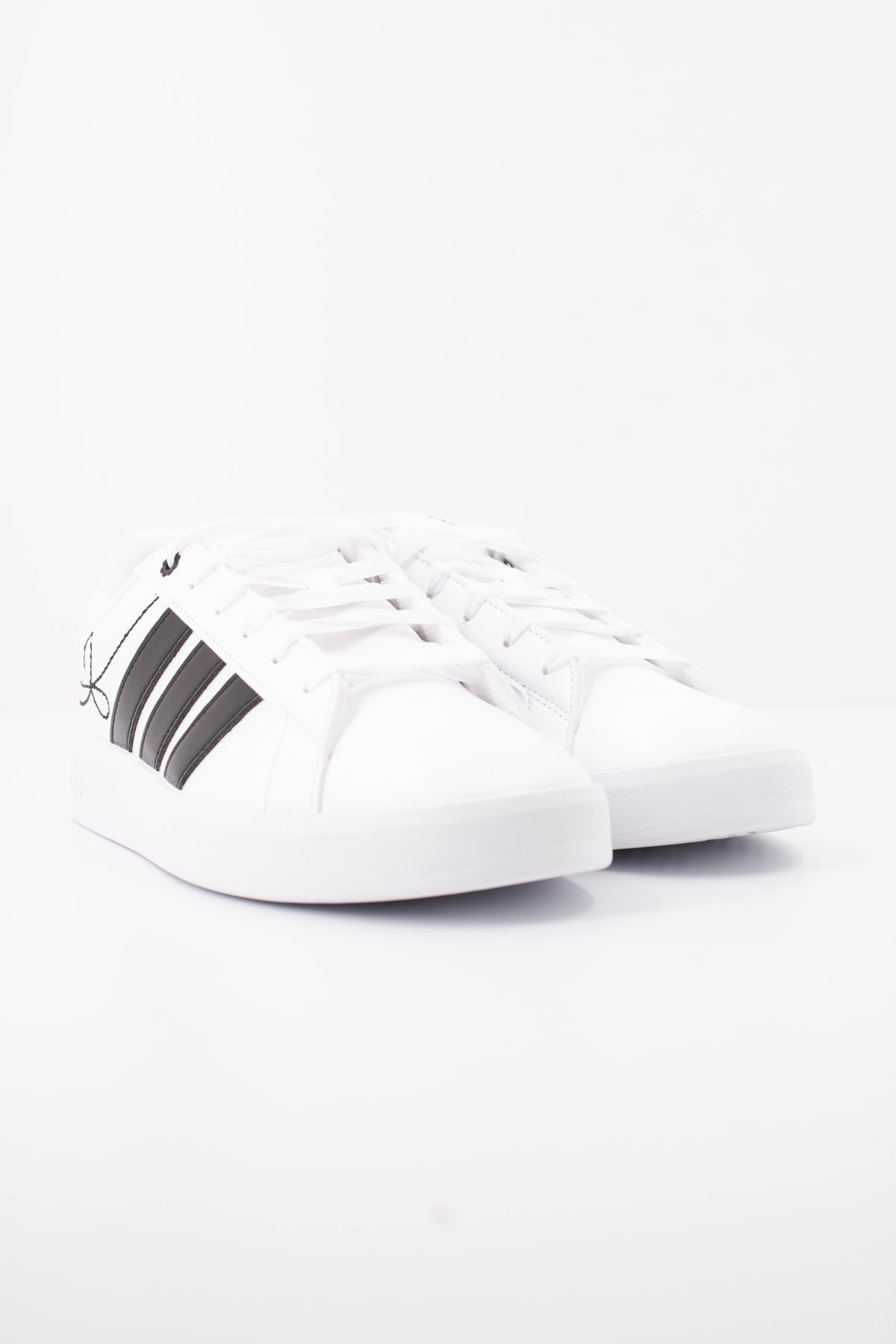 ADIDAS KH GRAND COURT . GIR en color BLANCO (2)