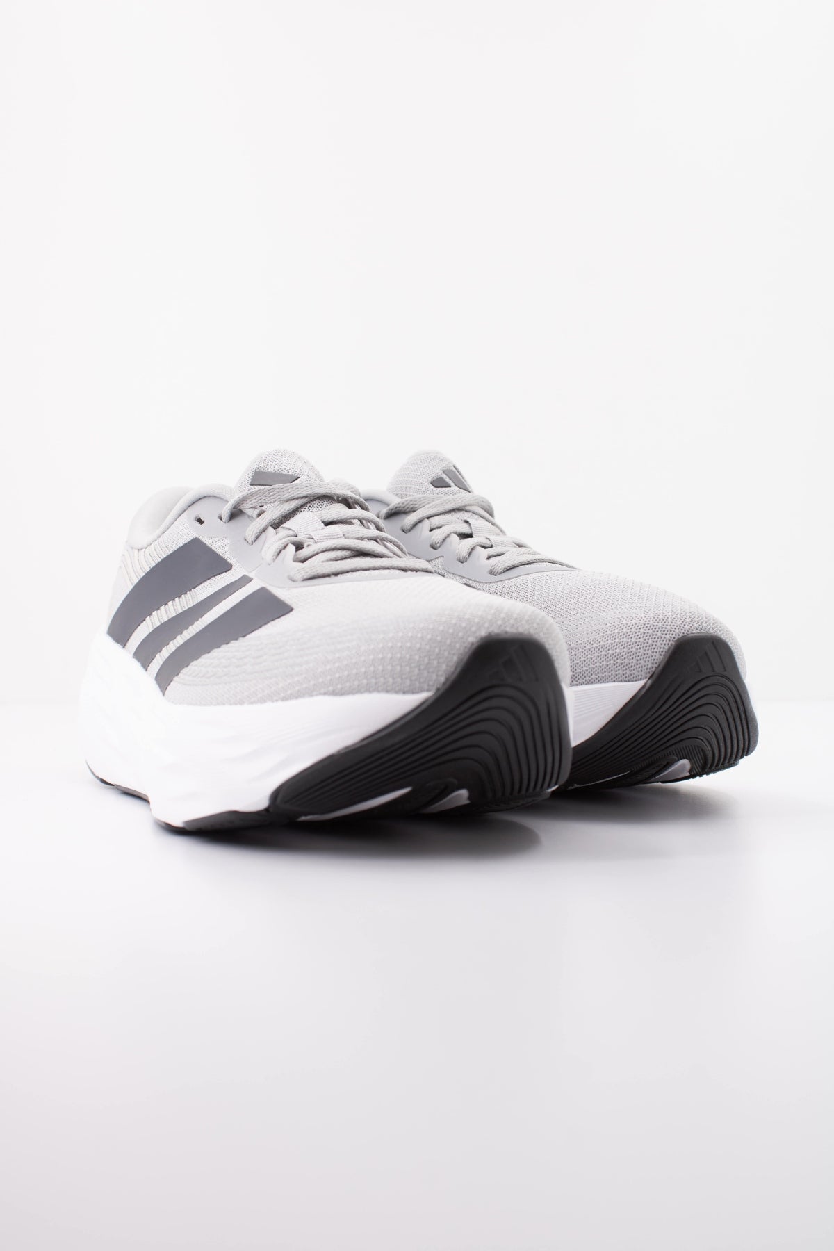 ADIDAS IH GALAXY M en color GRIS (2)