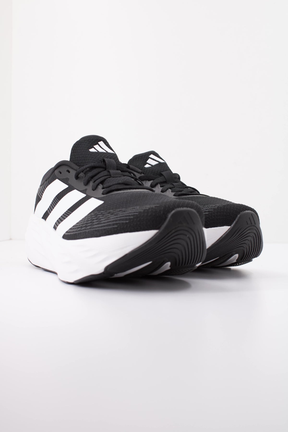 ADIDAS IH GALAXY M en color NEGRO (2)