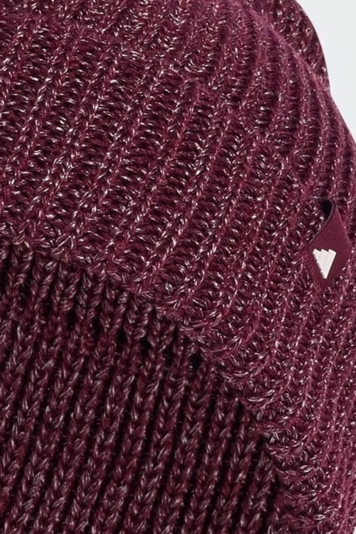 ADIDAS KT GLOW BEANIE en color BURDEOS (3)