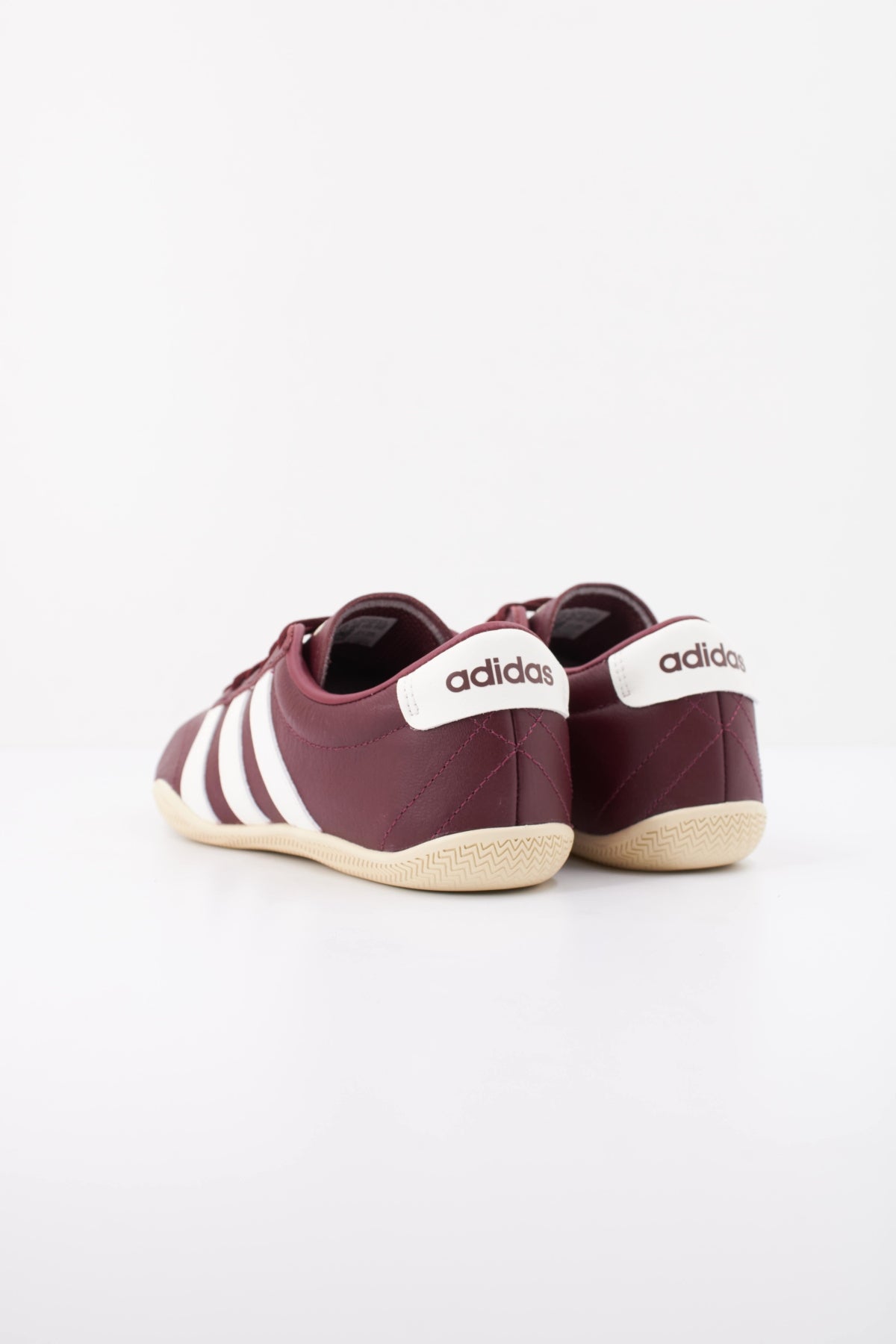 ADIDAS JQ en color BURDEOS (4)