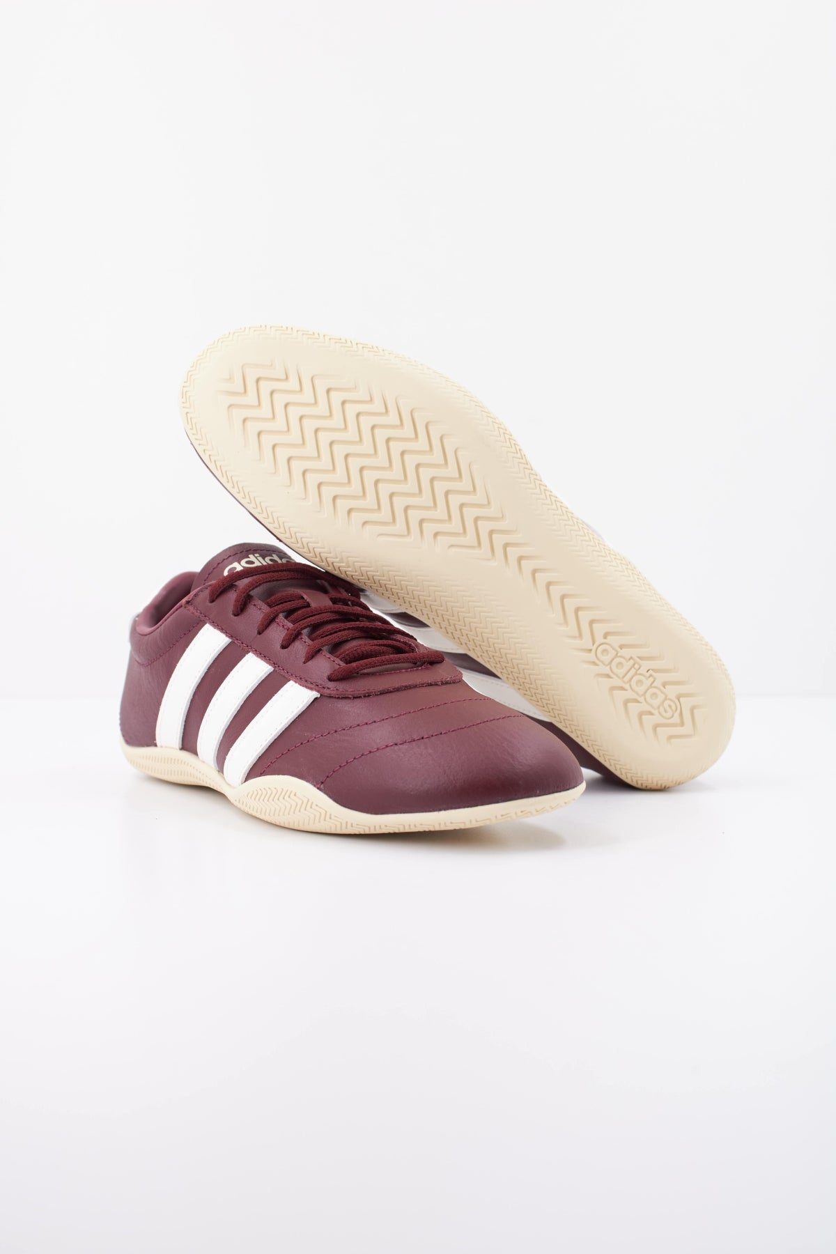 ADIDAS JQ en color BURDEOS (5)