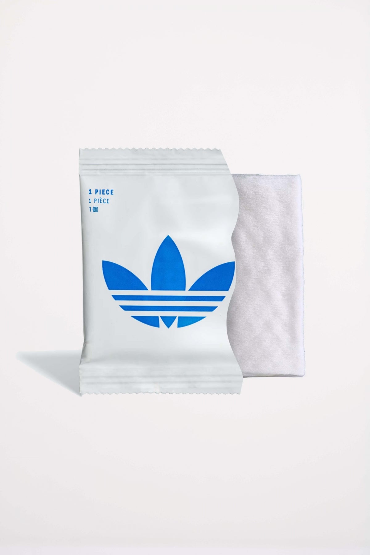 ADIDAS ORIGINALS WIPES ON THE GO CLEANING WIP en color AZUL (1)