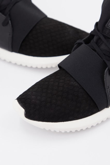 ADIDAS ORIGINALS TUBULAR DEFIANT W en color NEGRO (3)