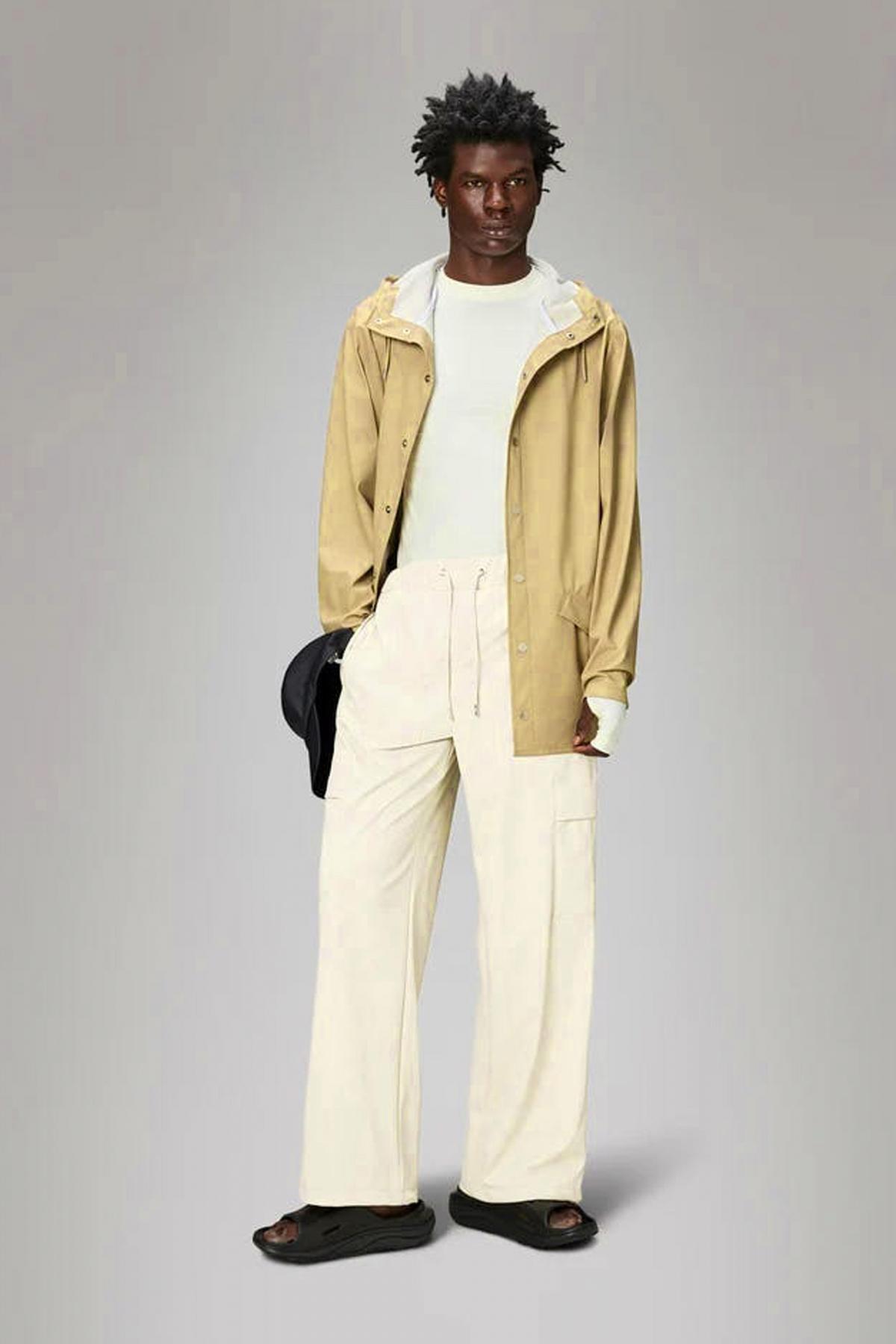 RAINS JACKET W en color MARRON CLARO (4)