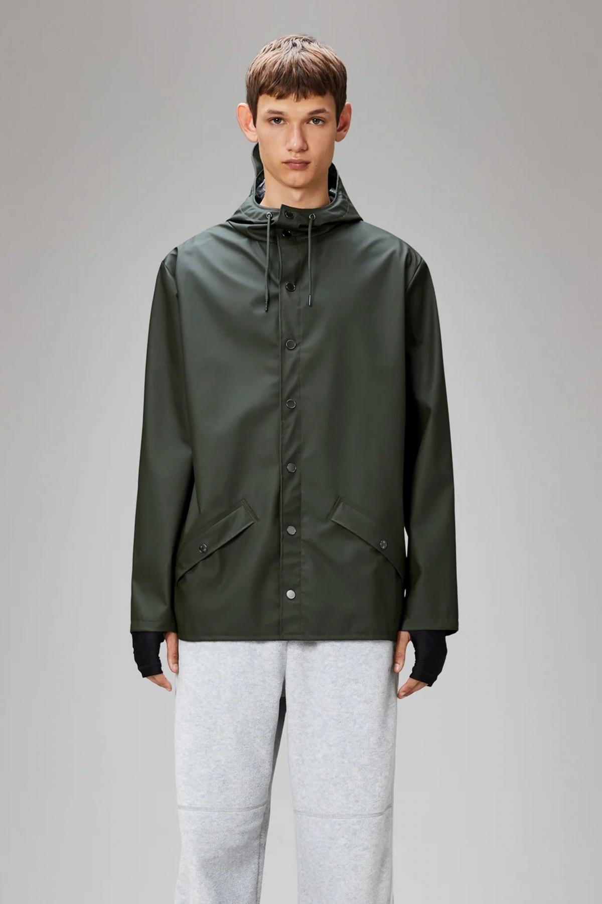 RAINS JACKET W en color VERDE (1)