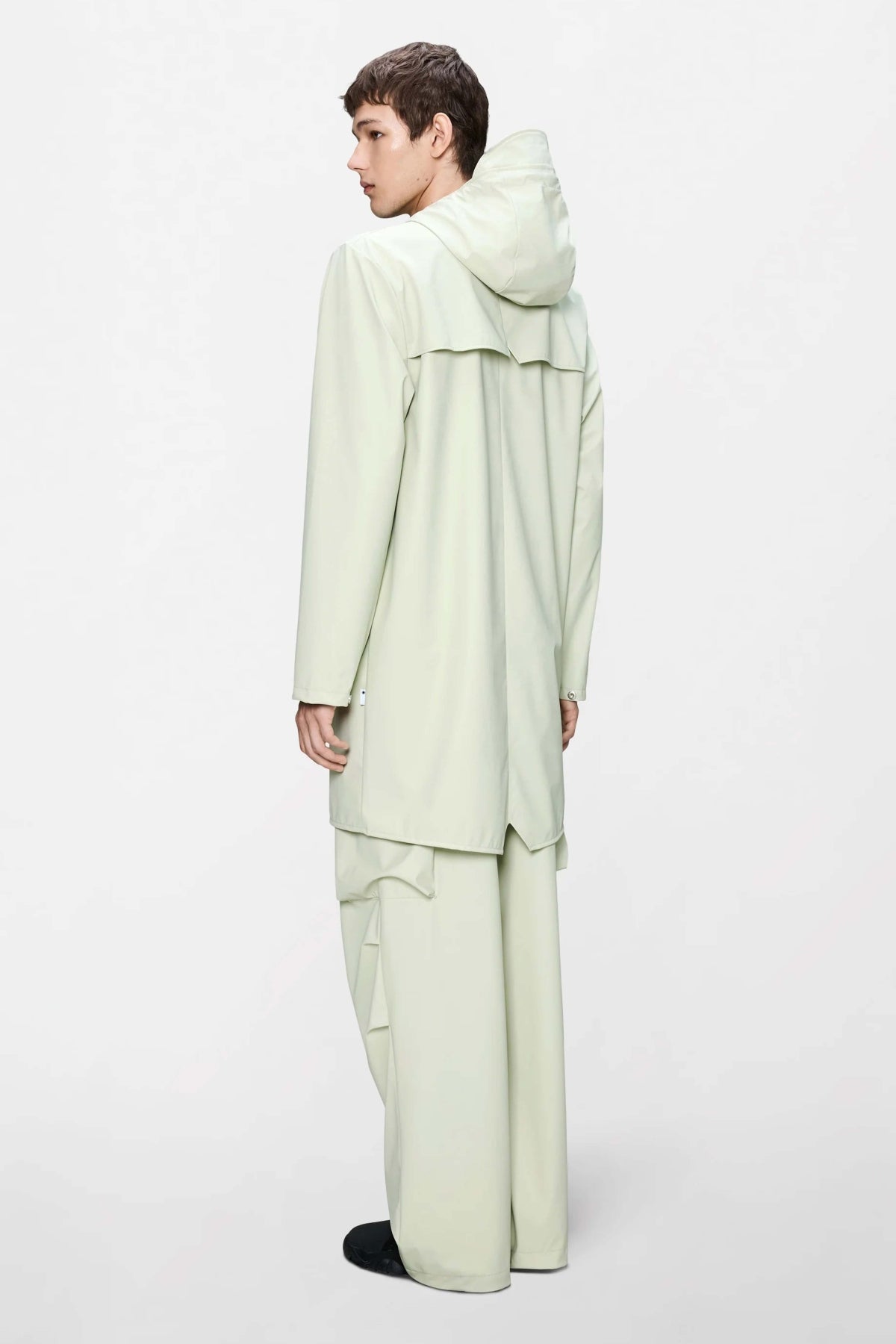 RAINS LONG JACKET W en color VERDE (2)