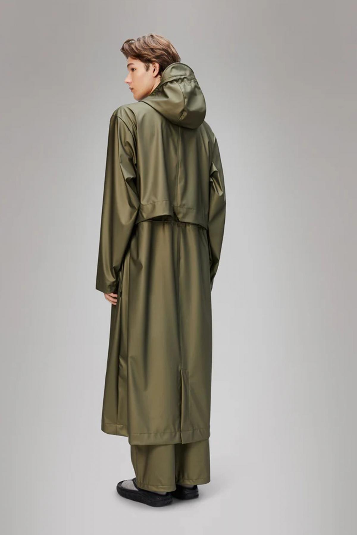 RAINS BOLD LONGEST JACKET W en color VERDE (3)