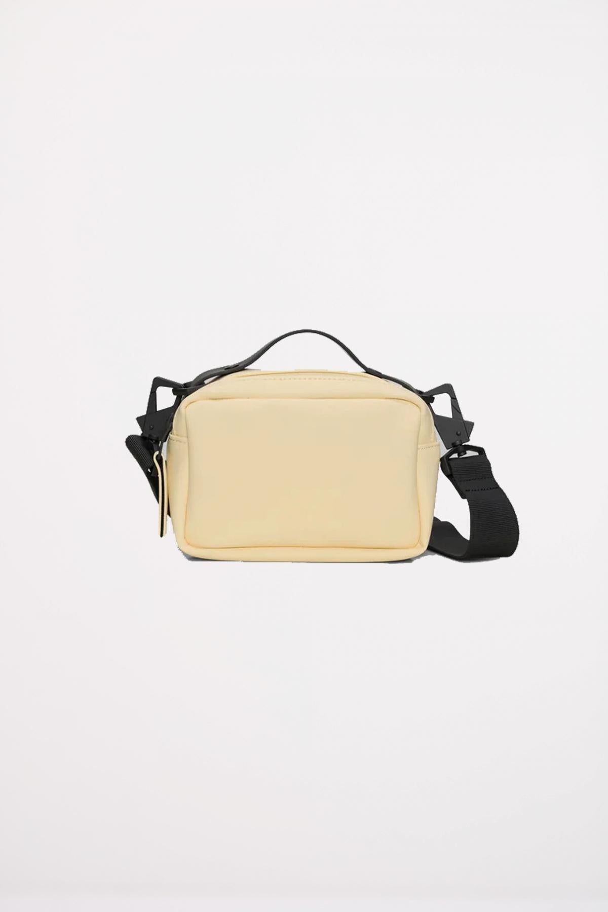 RAINS BOX BAG MICRO en color BEIS (1)