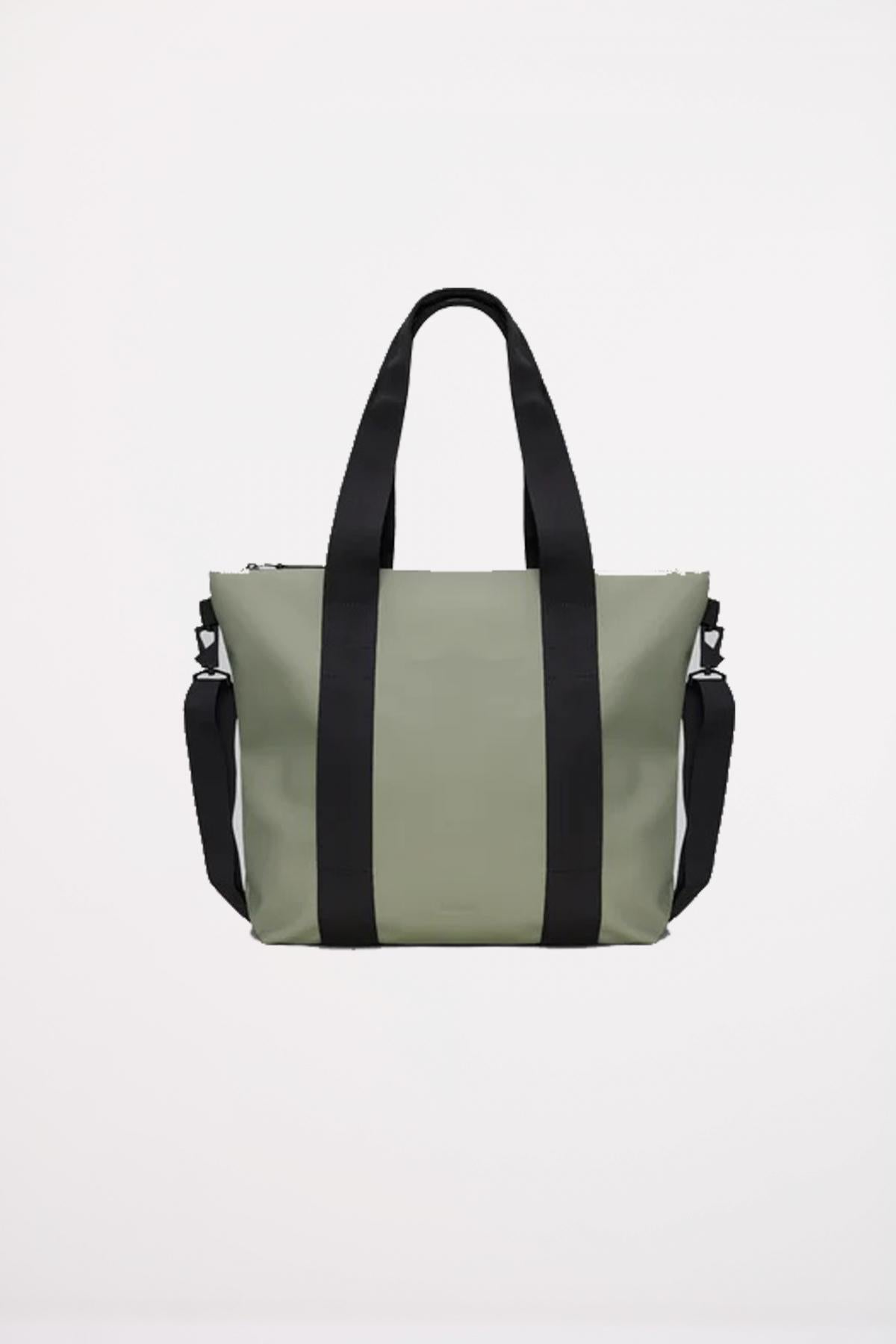 RAINS TOTE BAG MINI W en color GRIS (1)