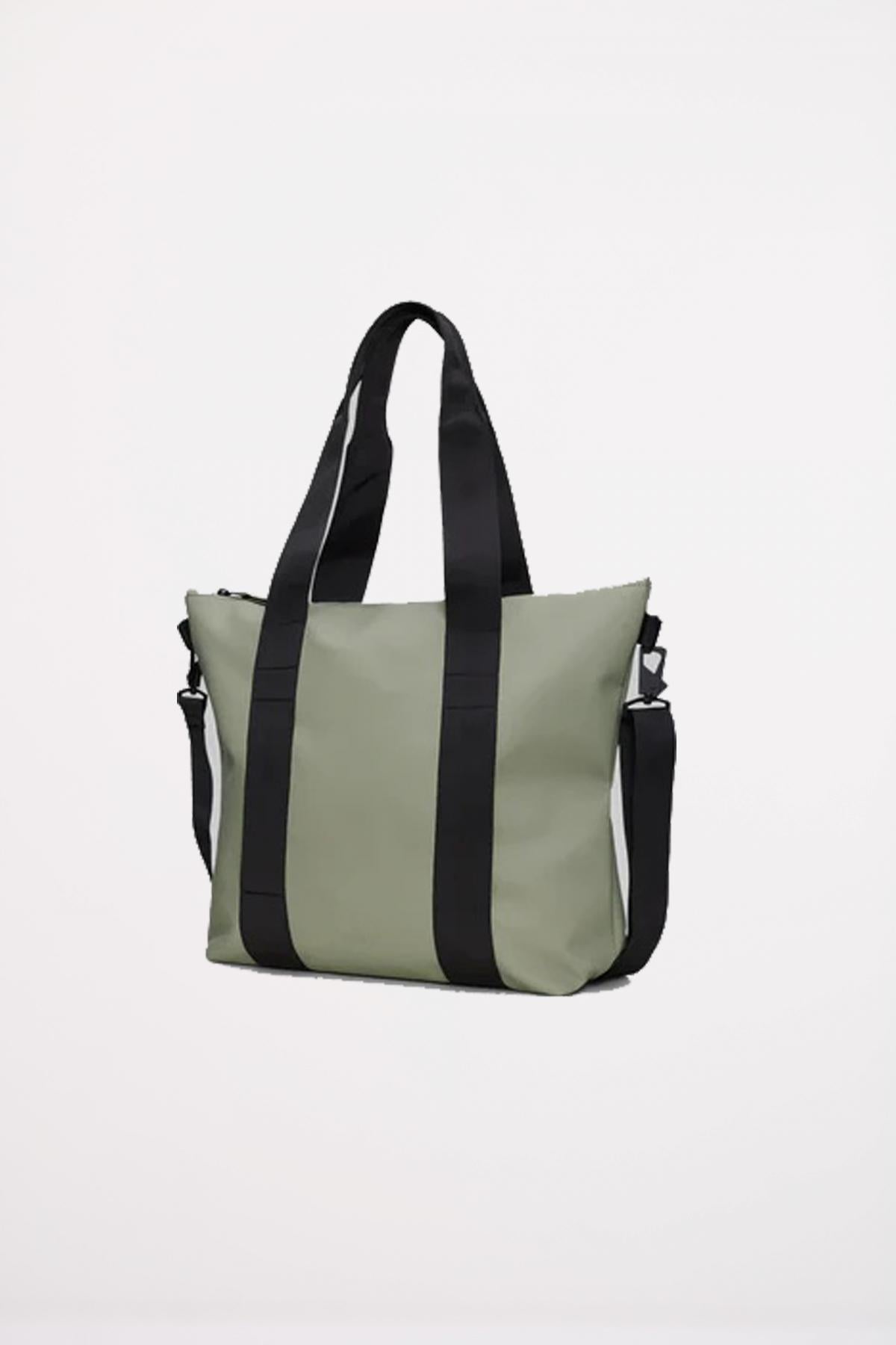 RAINS TOTE BAG MINI W en color GRIS (2)