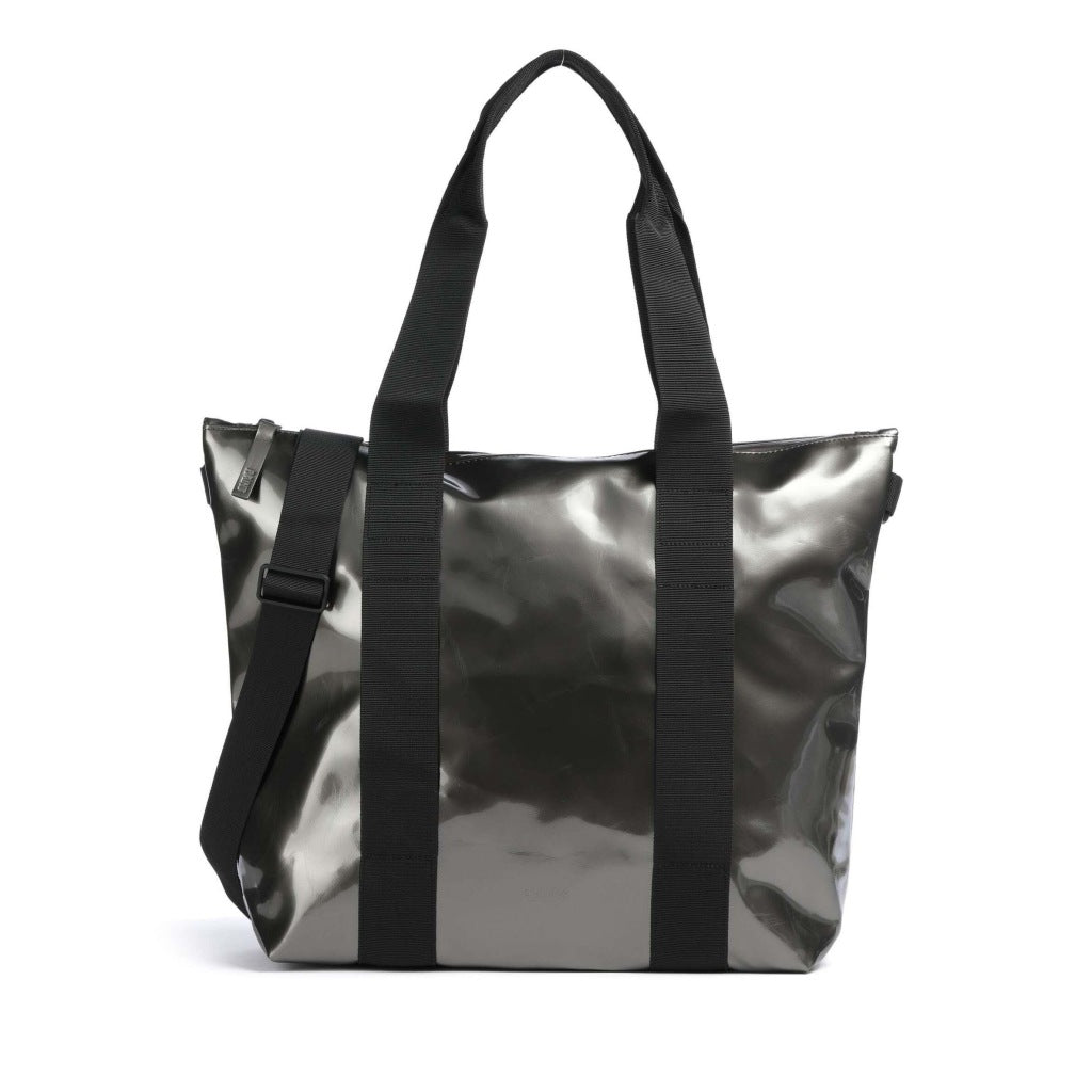 RAINS TOTE BAG MINI W en color PLATA (4)