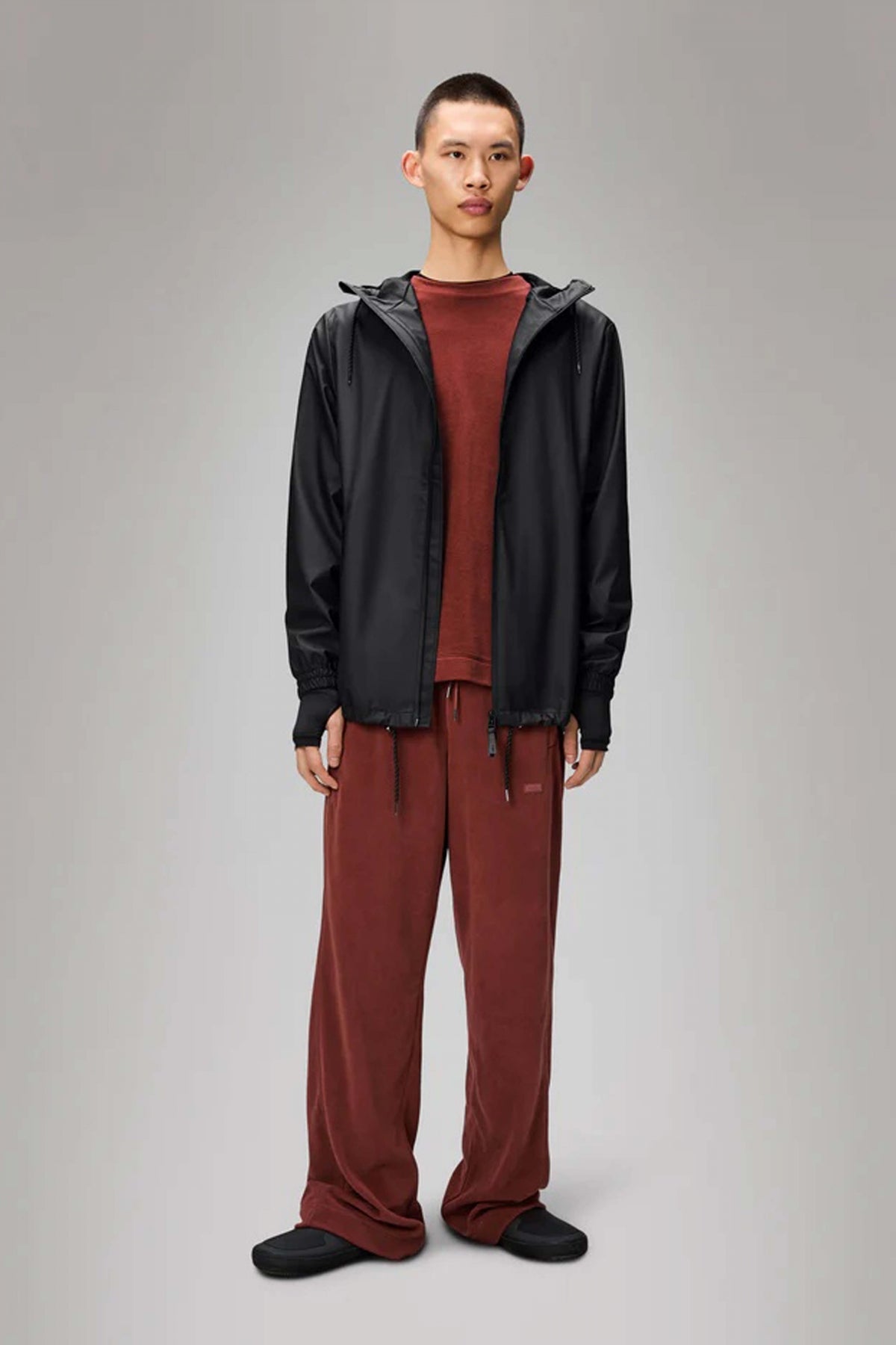 RAINS STROM BREAKER W en color NEGRO (4)