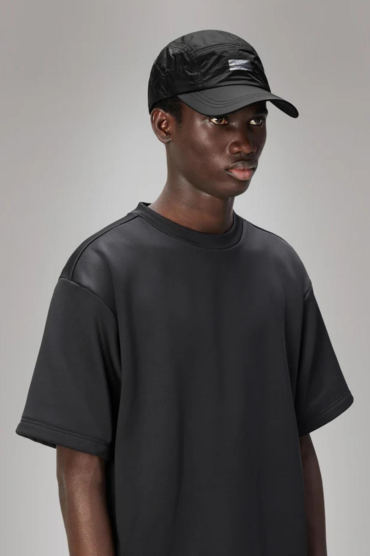 RAINS PANEL RIPSTOP CAP en color NEGRO (2)