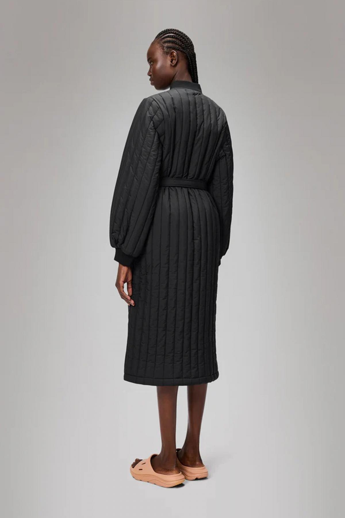 RAINS BANJA LINER W COAT T en color NEGRO (3)