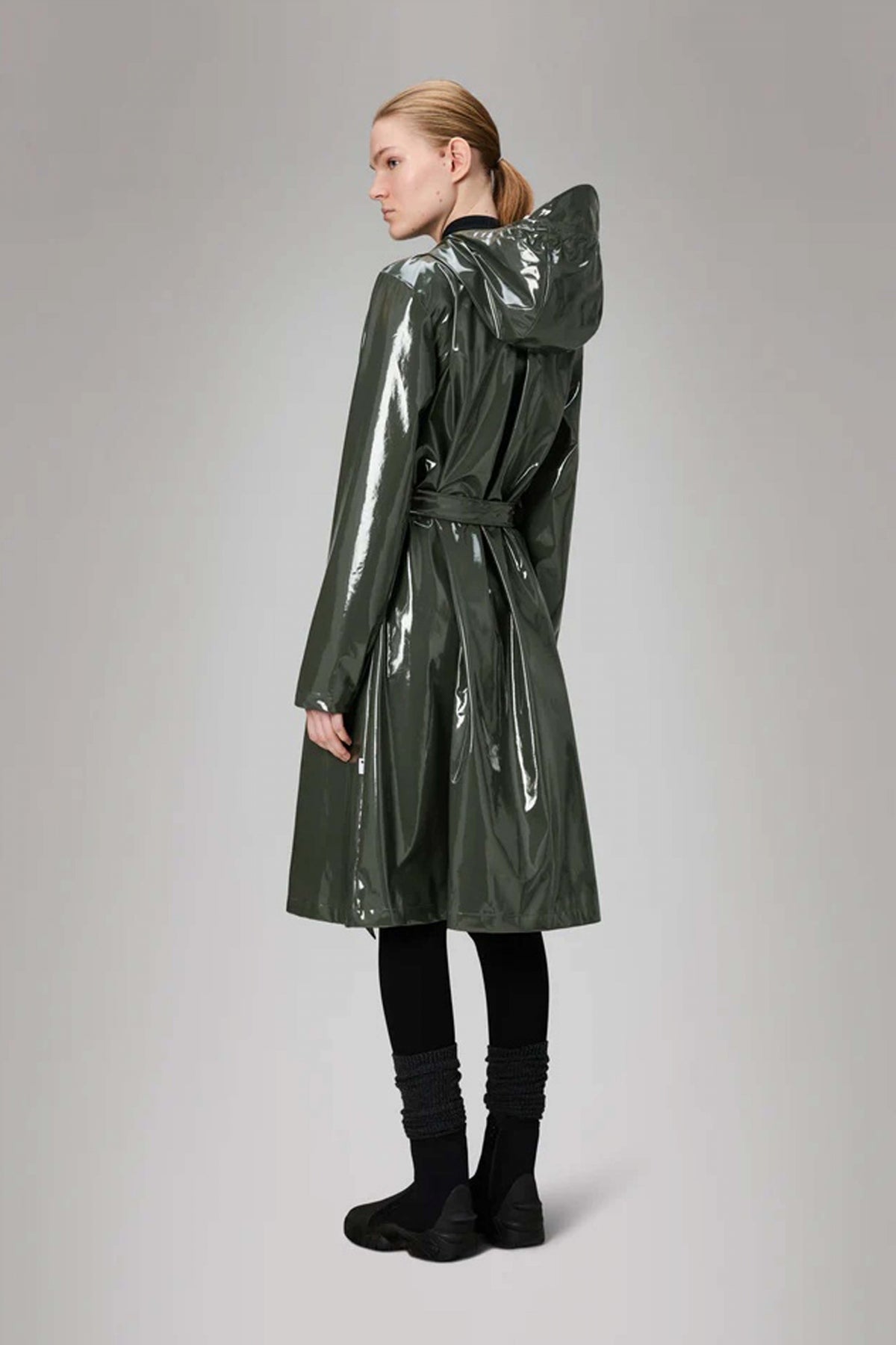 RAINS A LINE LONGER W JACKET W en color VERDE (3)