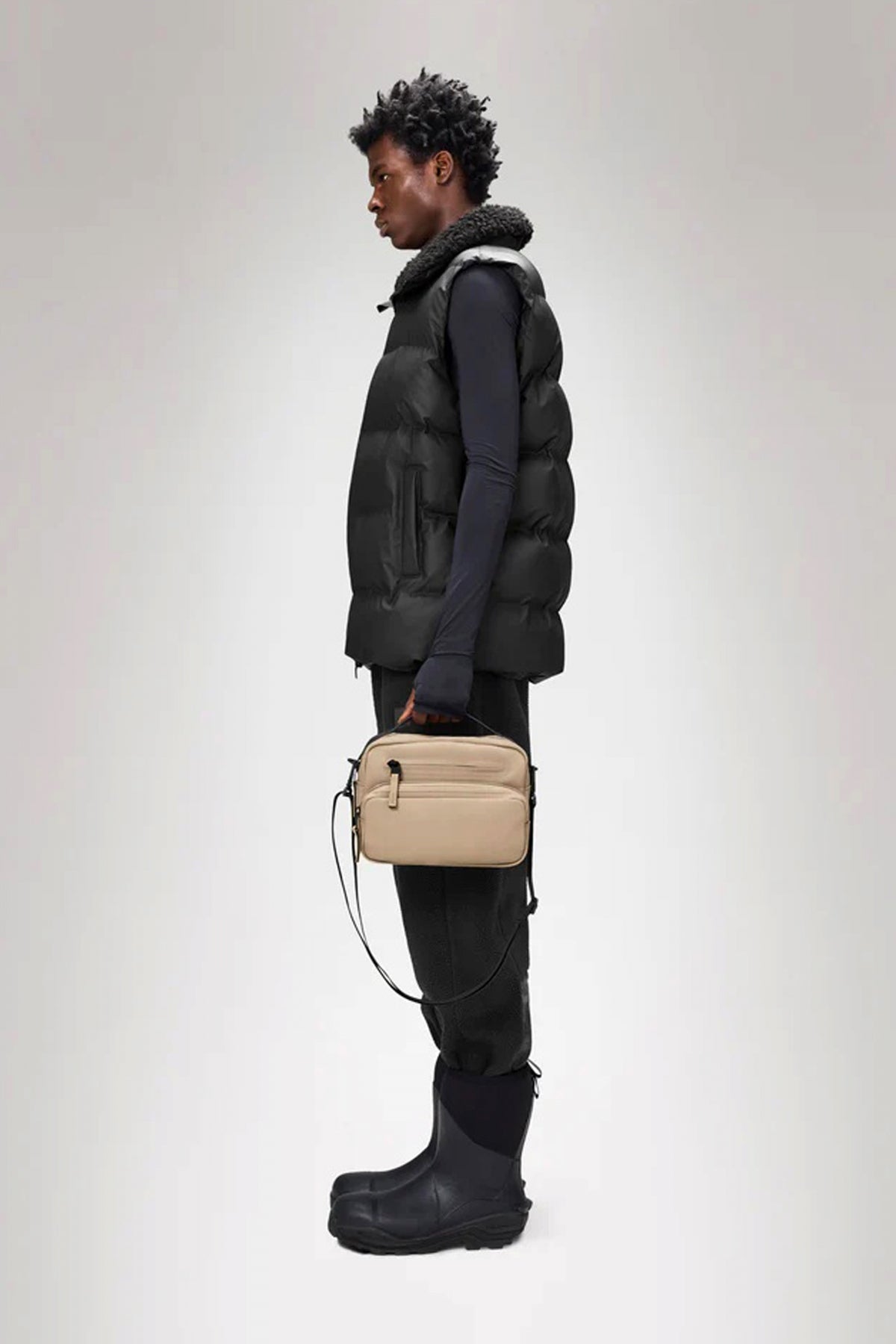 RAINS CARGO BOX BAG W en color BEIS (3)