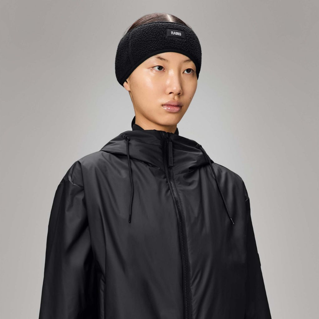 RAINS FLEECE TRAPPER HAT WT en color NEGRO (5)