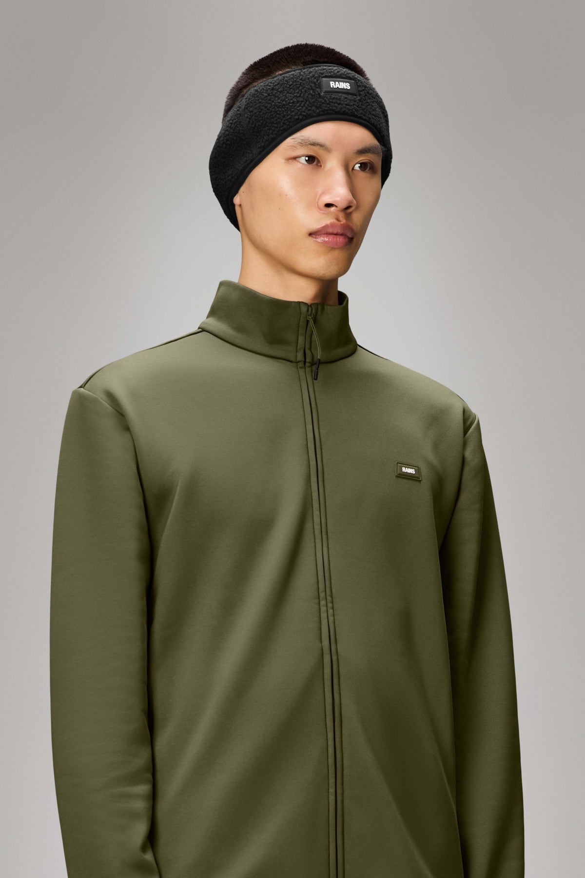 RAINS FLEECE TRAPPER HAT WT en color NEGRO (3)