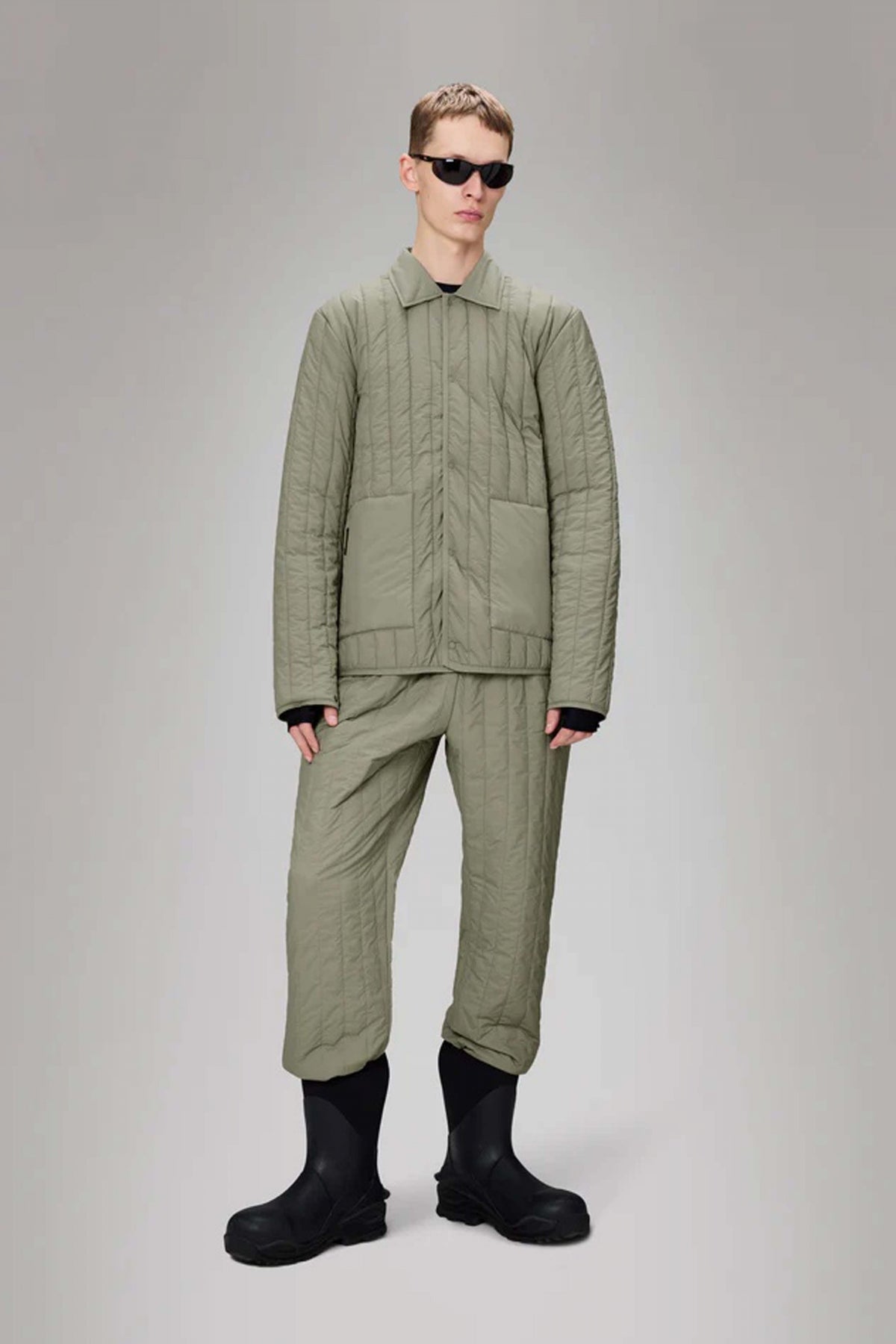 RAINS BANJA LINER OVERSHIRT T en color BEIS (4)