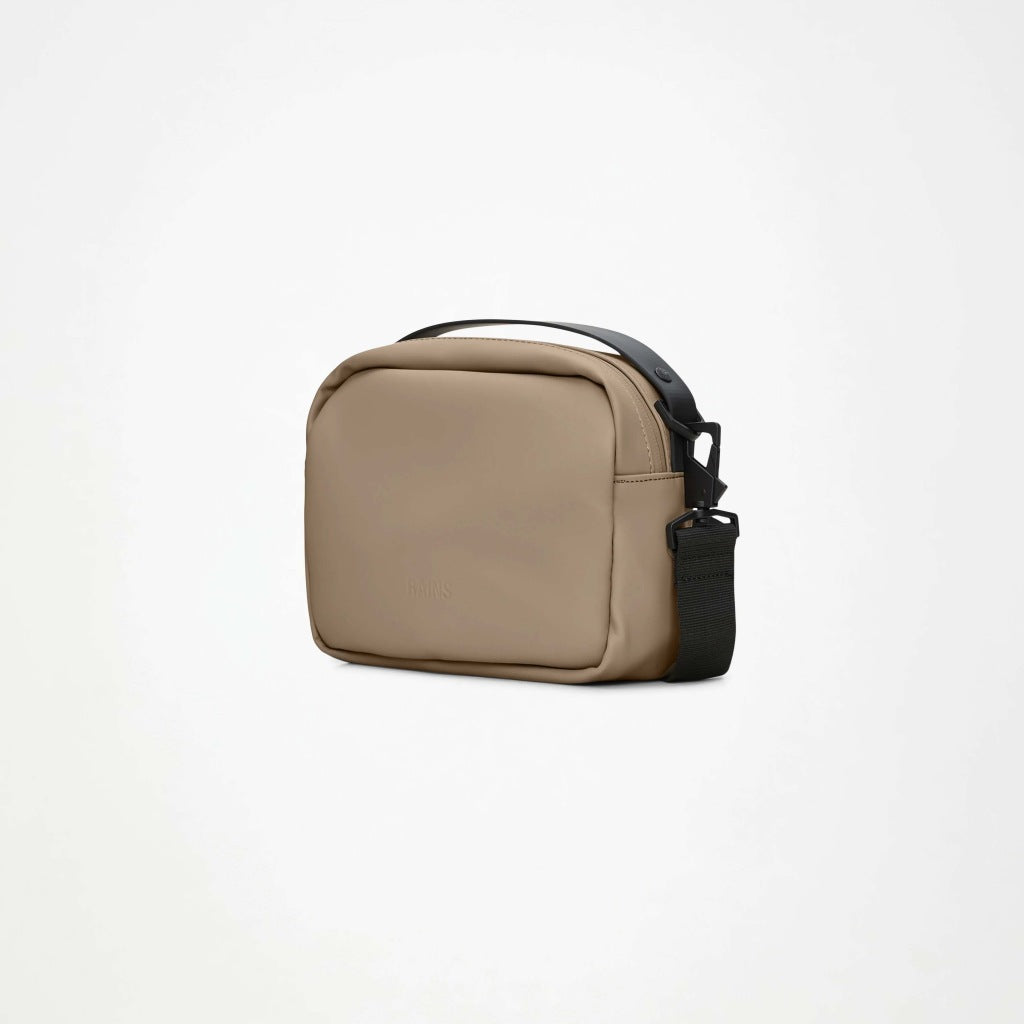RAINS BOX BAG W en color BEIS (5)