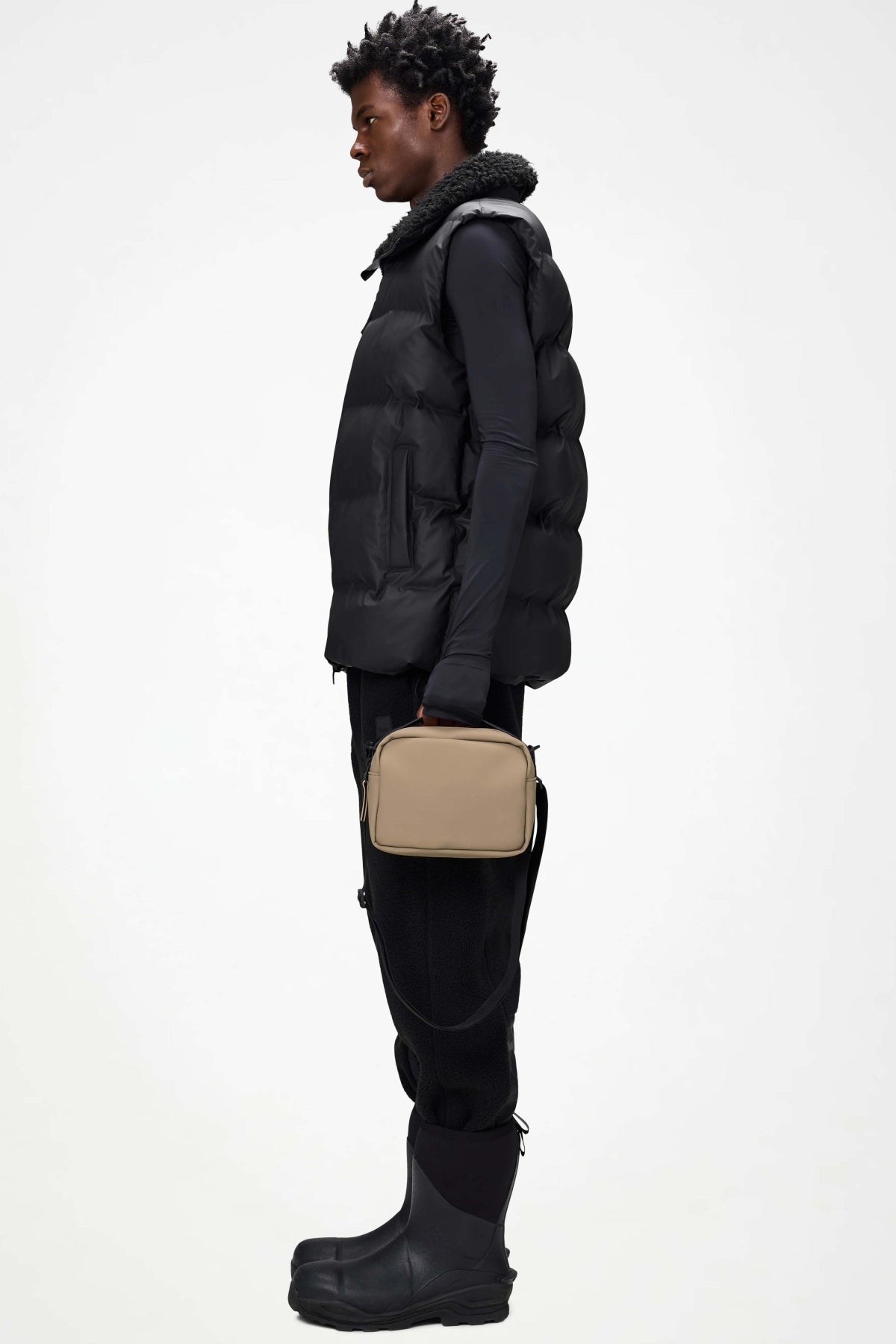 RAINS BOX BAG W en color BEIS (1)
