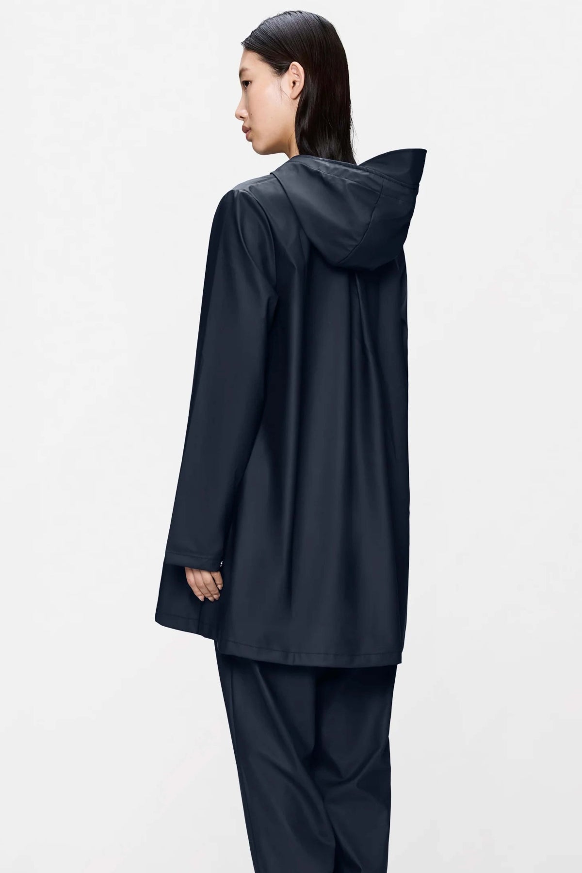 RAINS LINE W JACKET W en color AZUL (2)